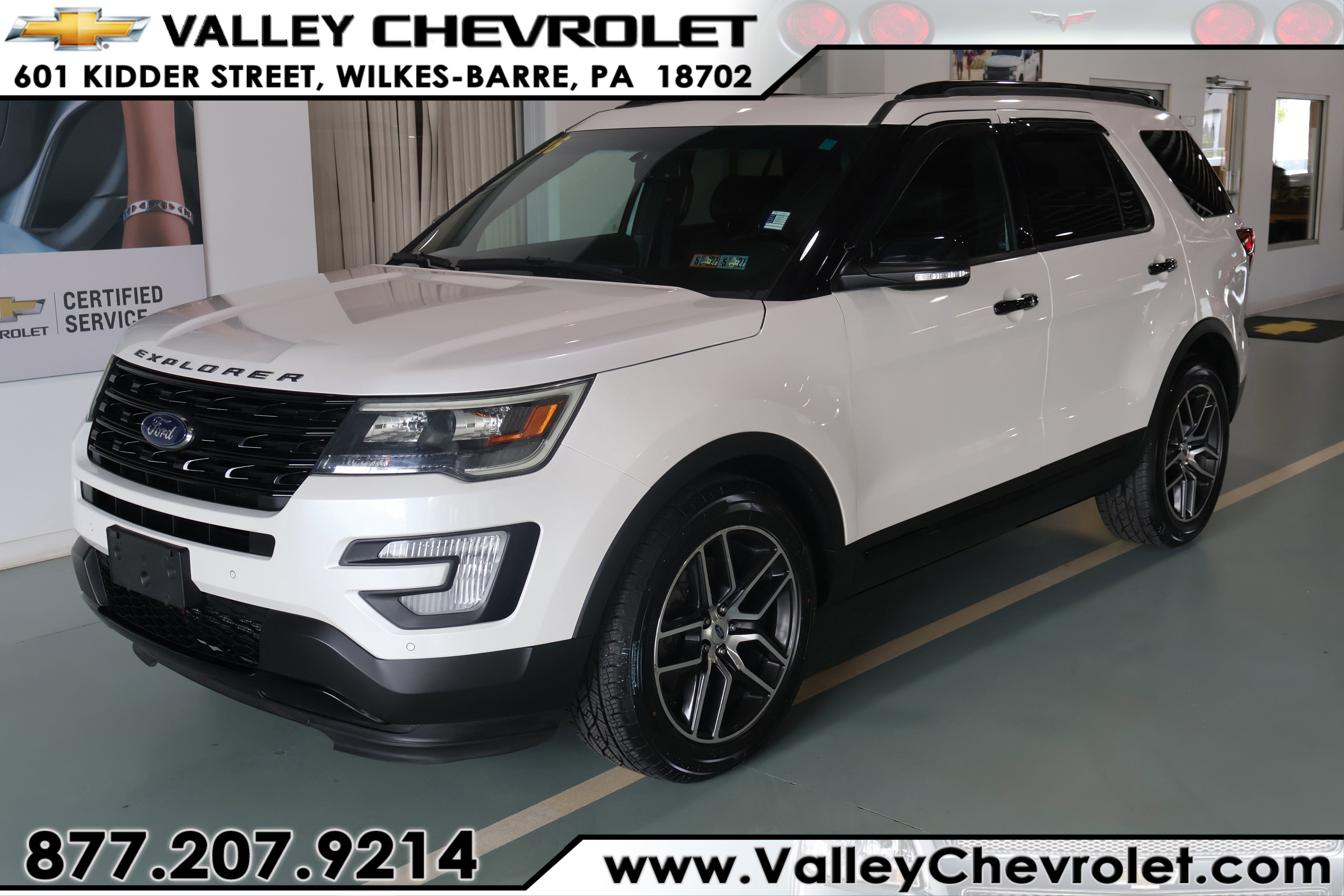 2016 Ford Explorer Sport 4WD's photo