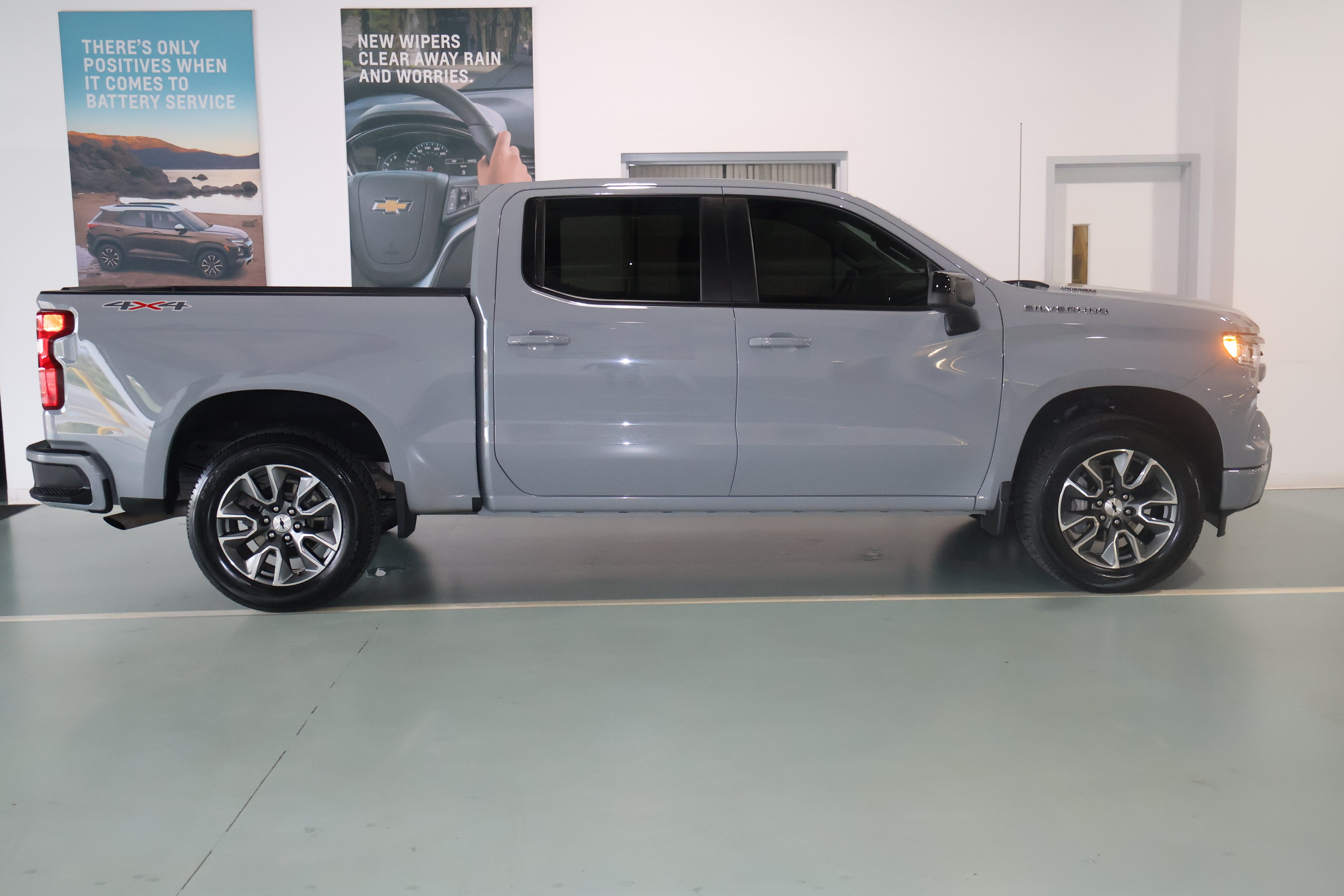 2024 Chevrolet Silverado 1500 RST - Photo 6