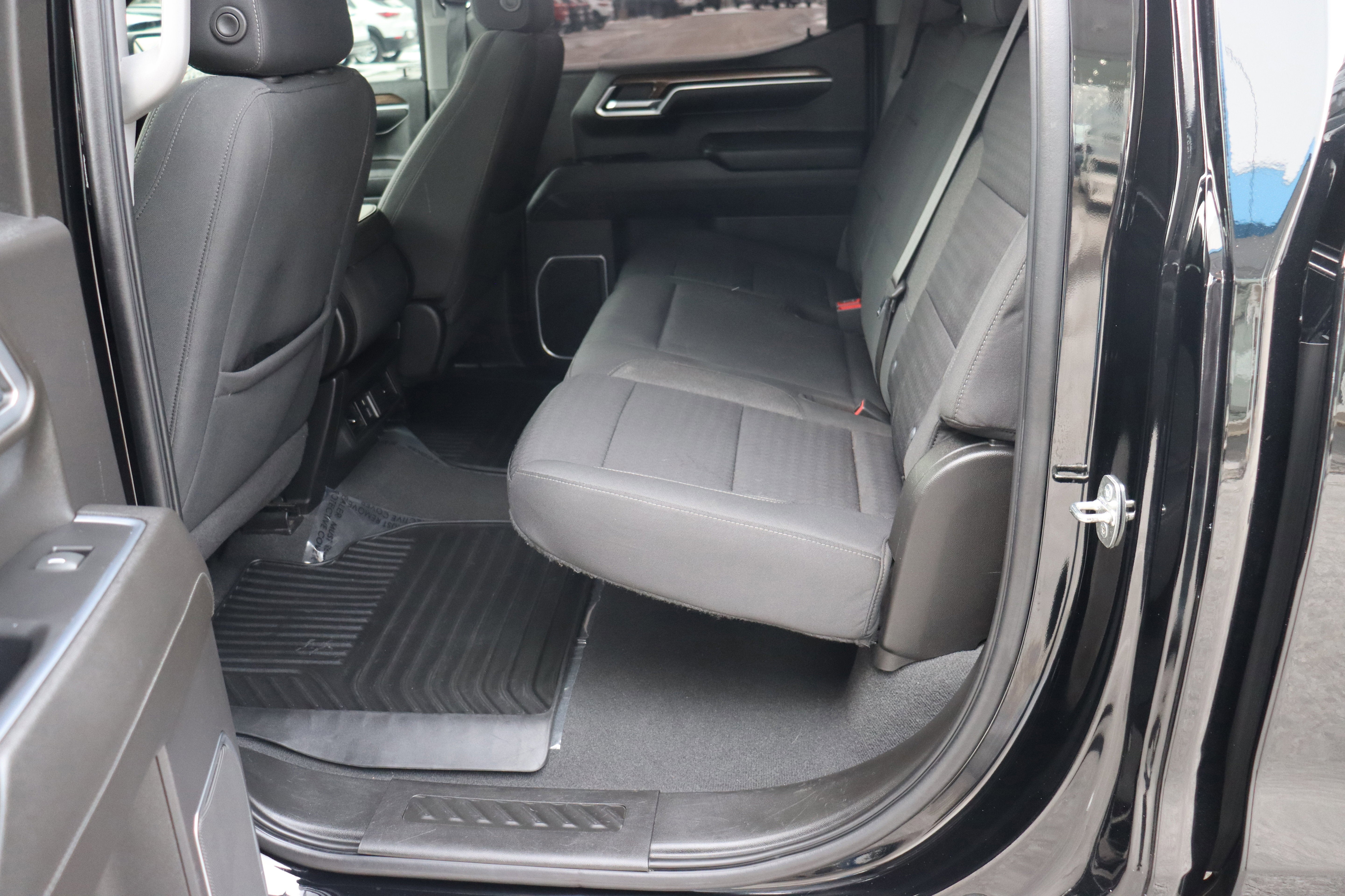 2022 Chevrolet Silverado 1500 LT (2FL)