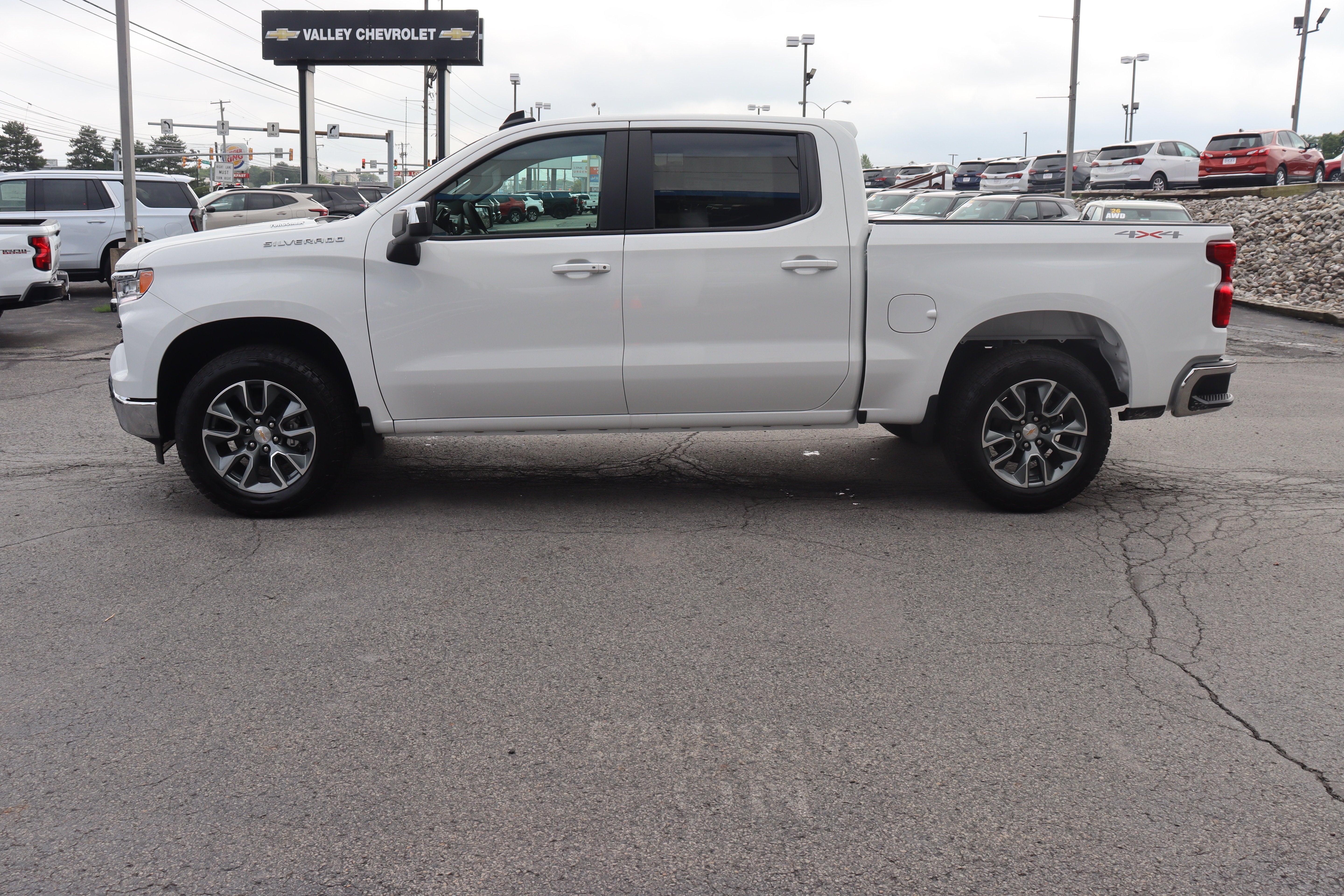 2026 Chevrolet Silverado 1500 LT (2FL)
