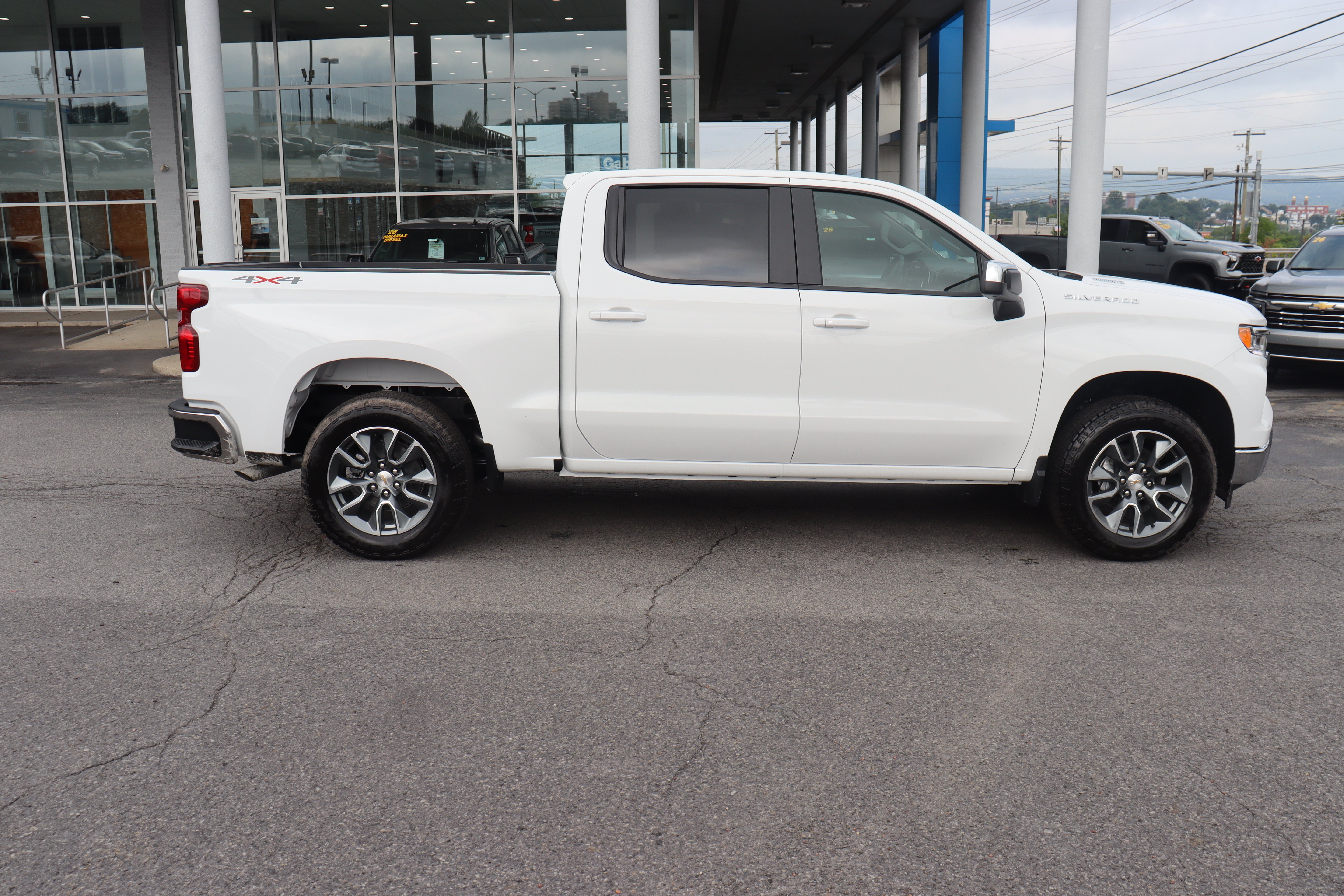 2026 Chevrolet Silverado 1500 LT (2FL)
