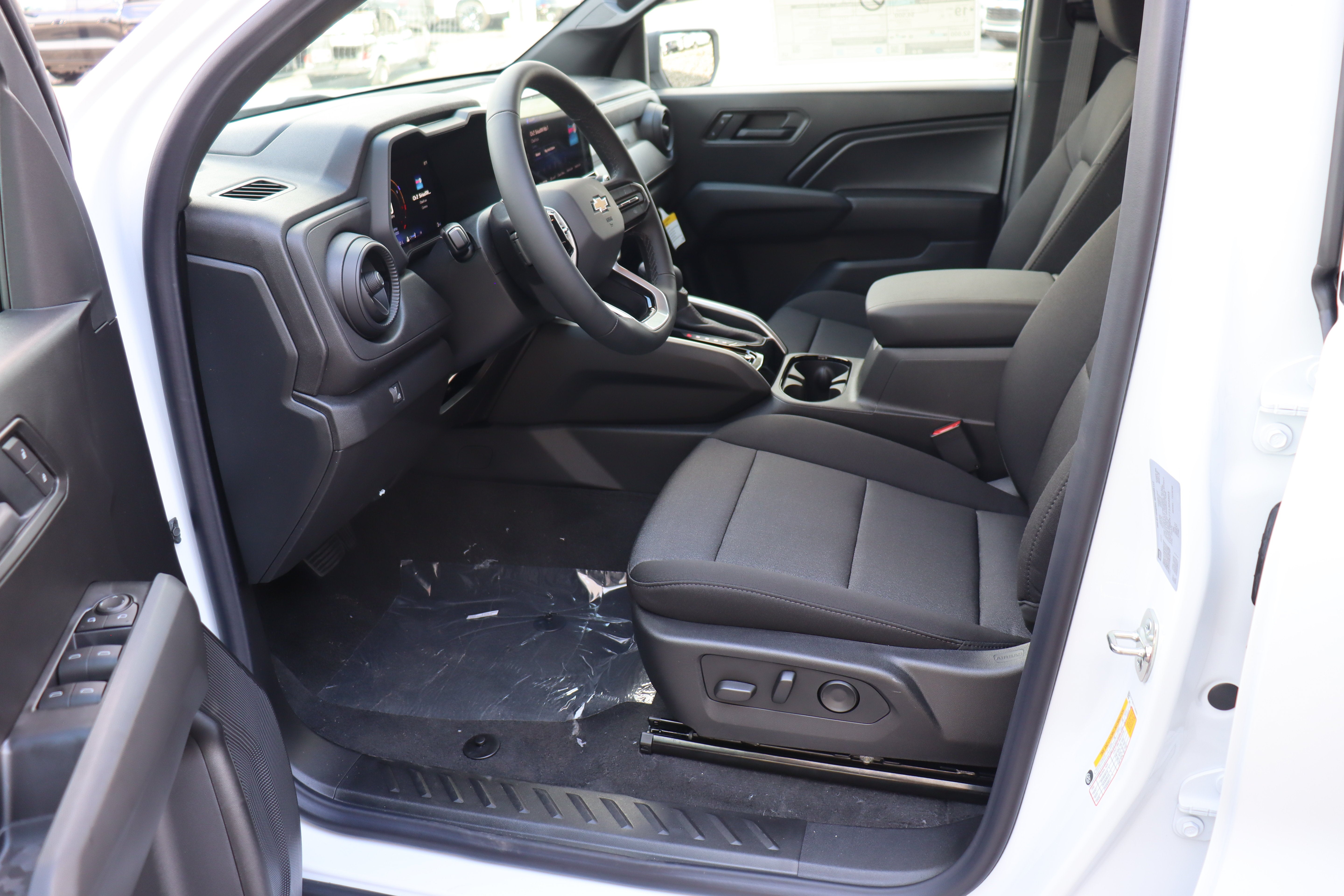 2026 Chevrolet Colorado Work Truck - Photo 11