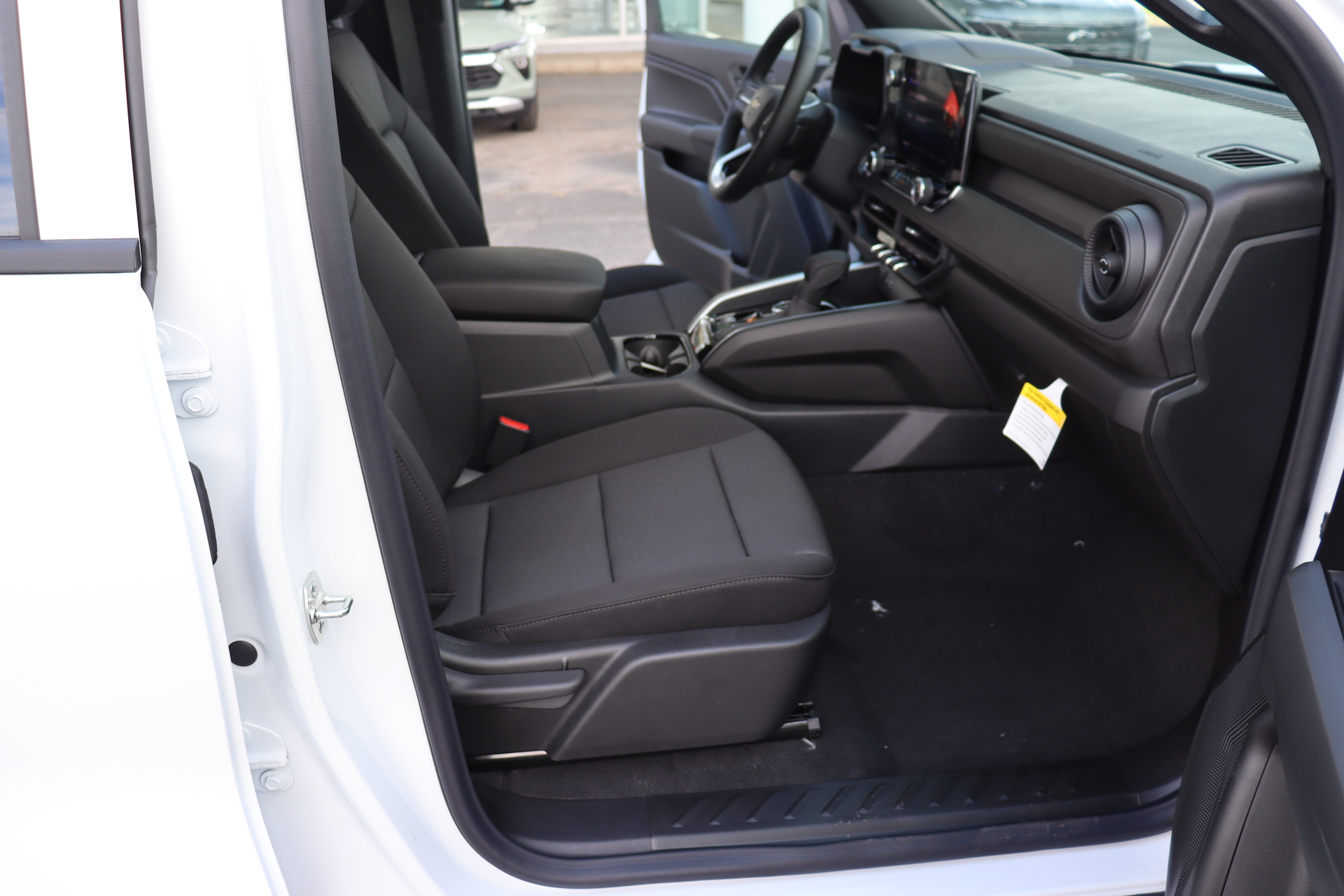 2026 Chevrolet Colorado Work Truck - Photo 17