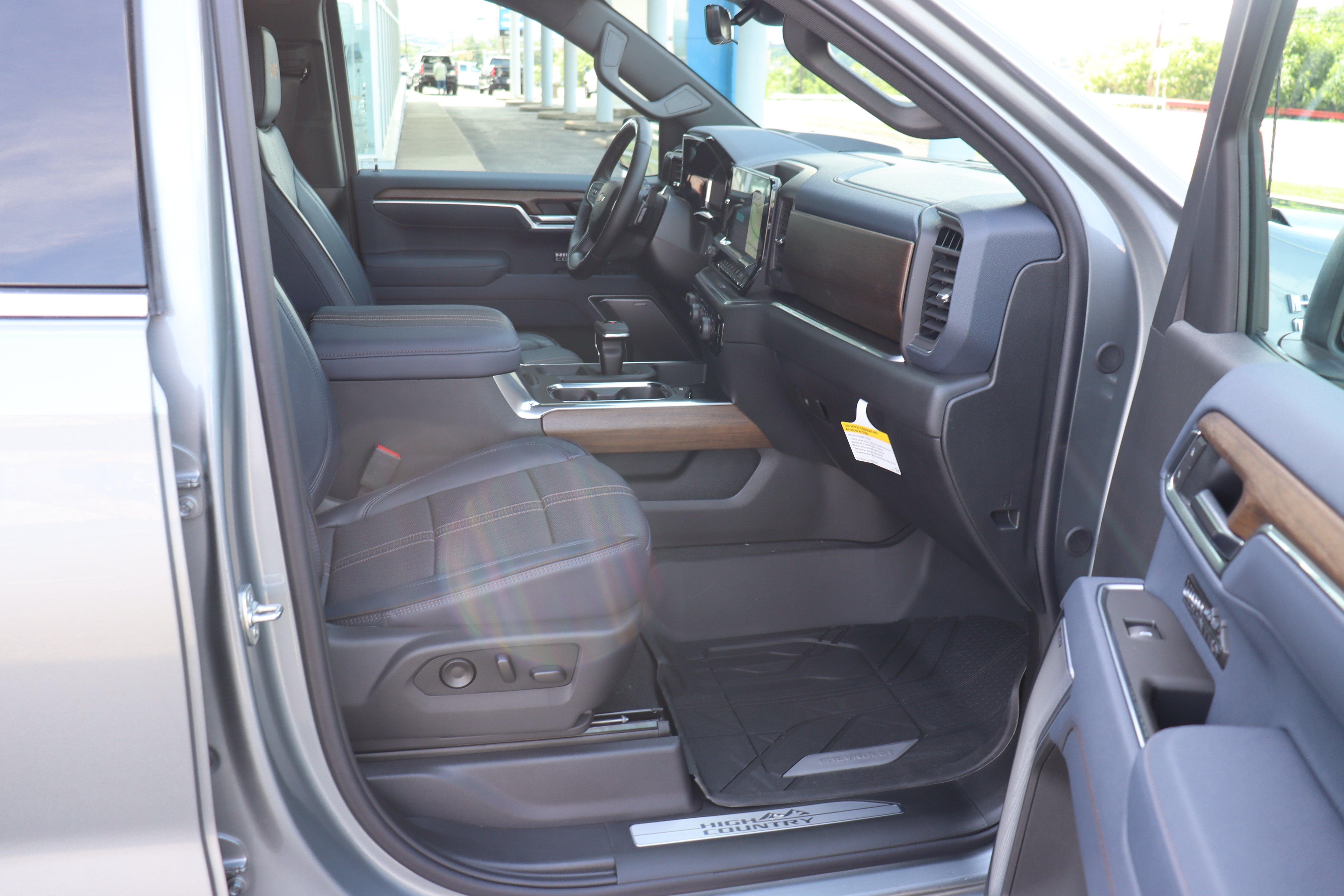 2026 Chevrolet Silverado 1500 High Country - Photo 17