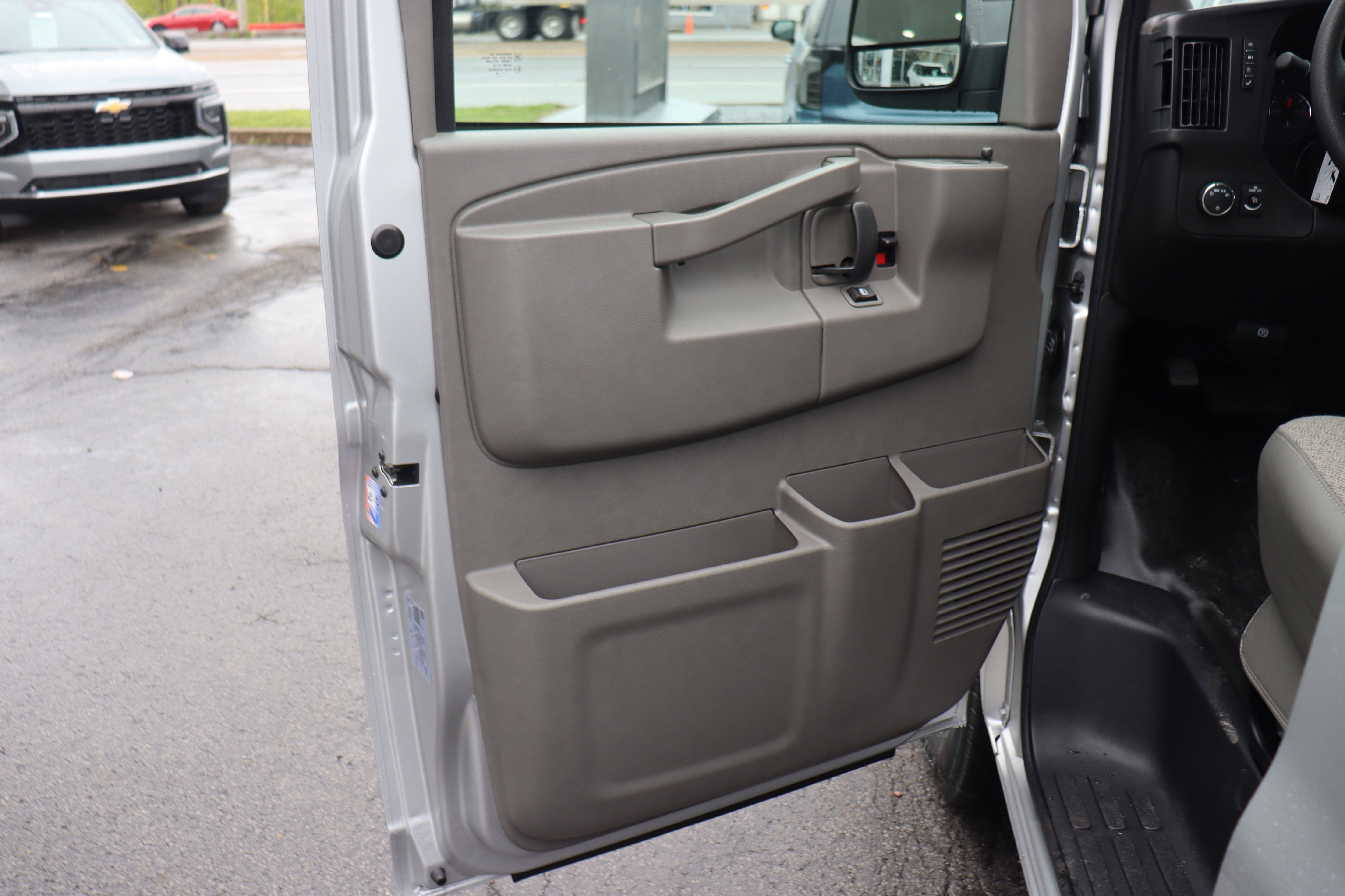 2026 Chevrolet Express Cargo WT