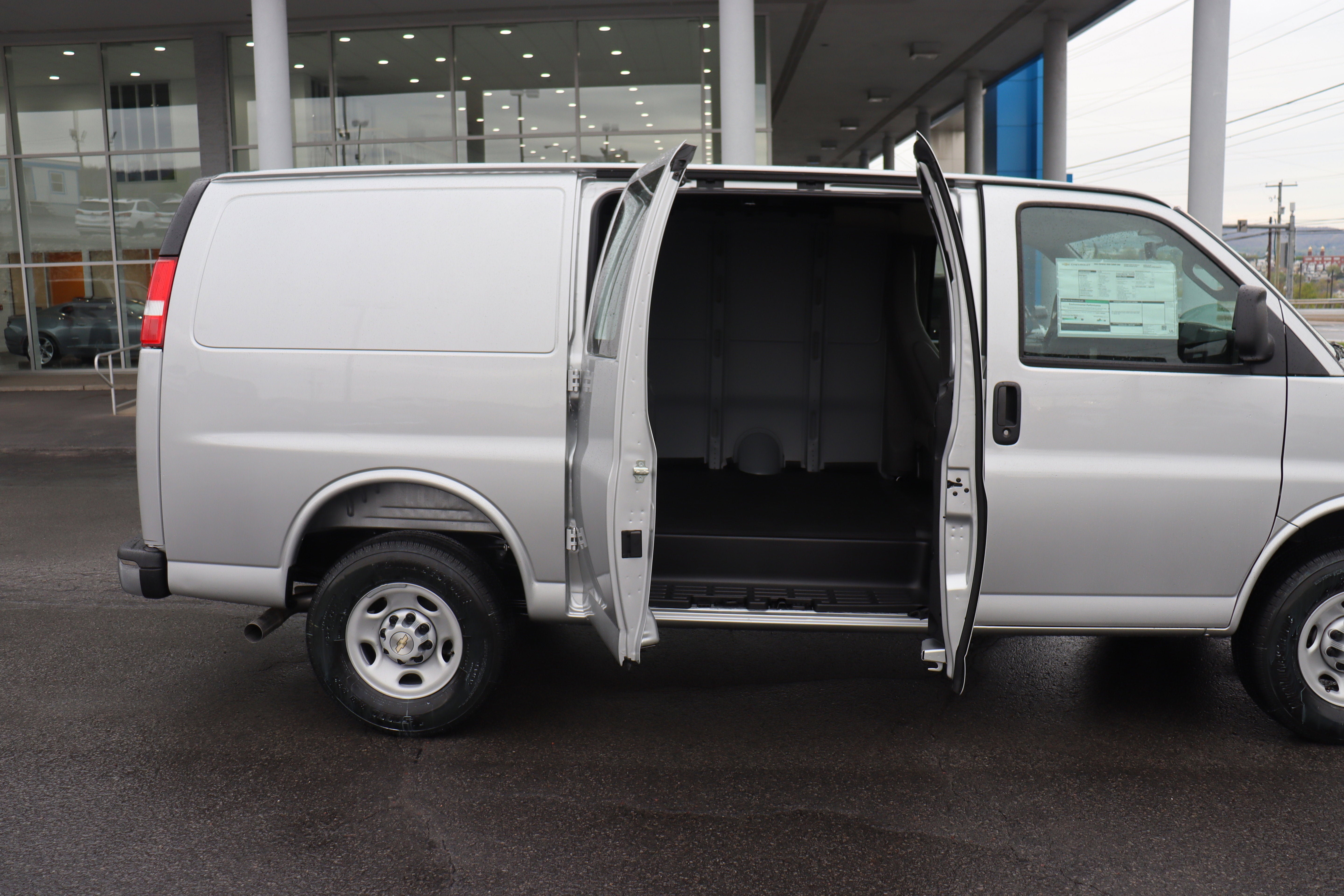 2026 Chevrolet Express Cargo WT