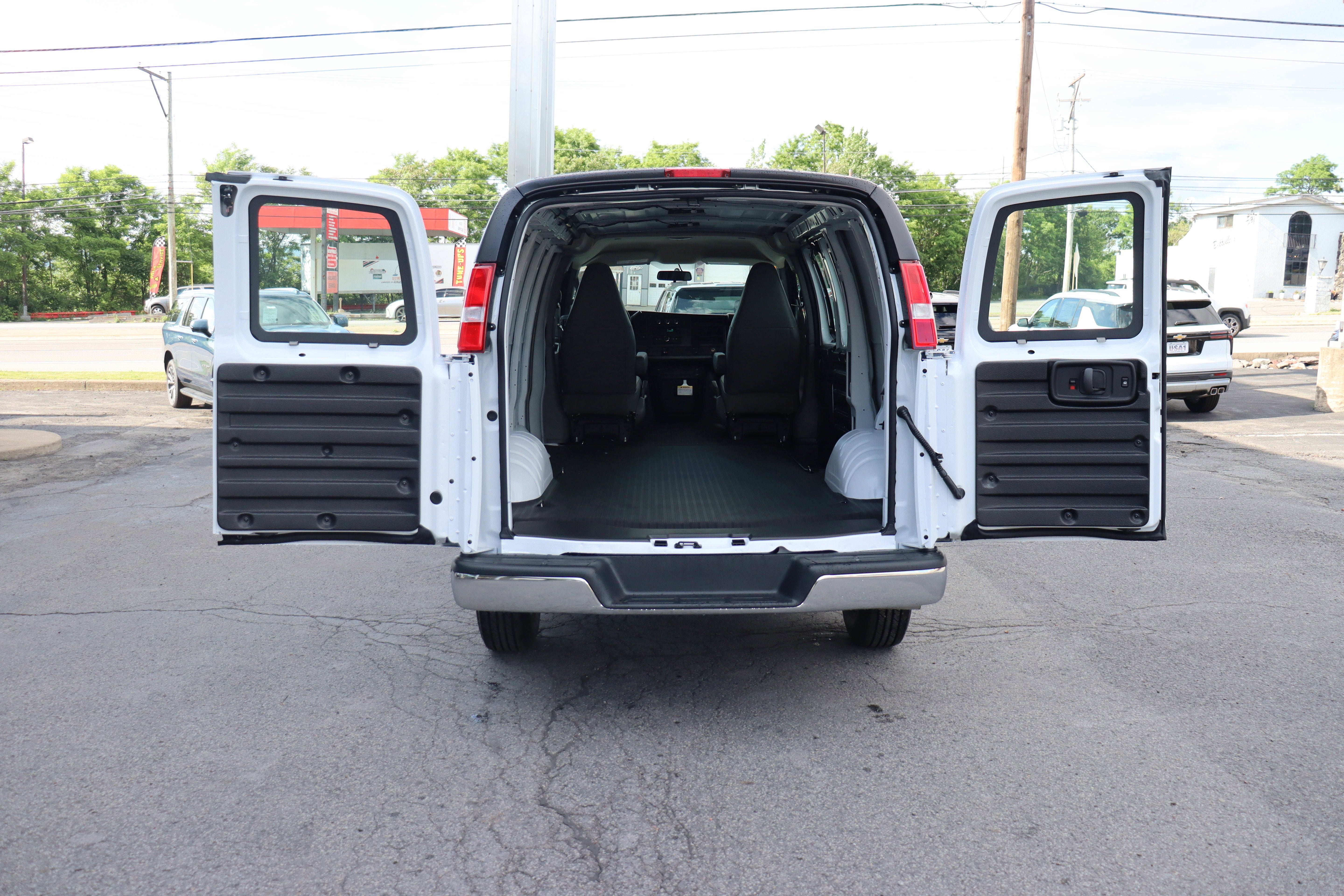 2026 Chevrolet Express Cargo WT