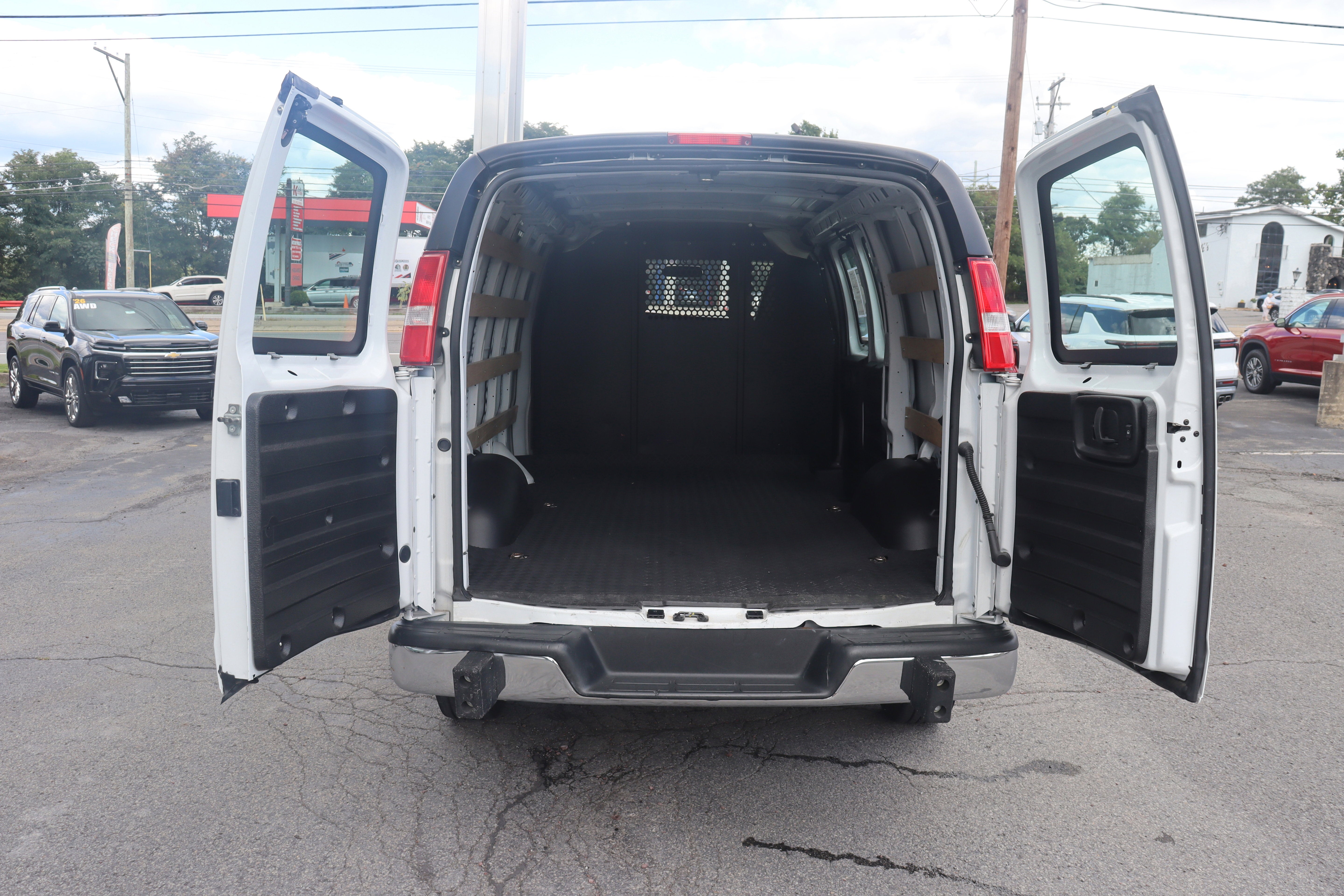 2023 Chevrolet Express Cargo 2500 WT