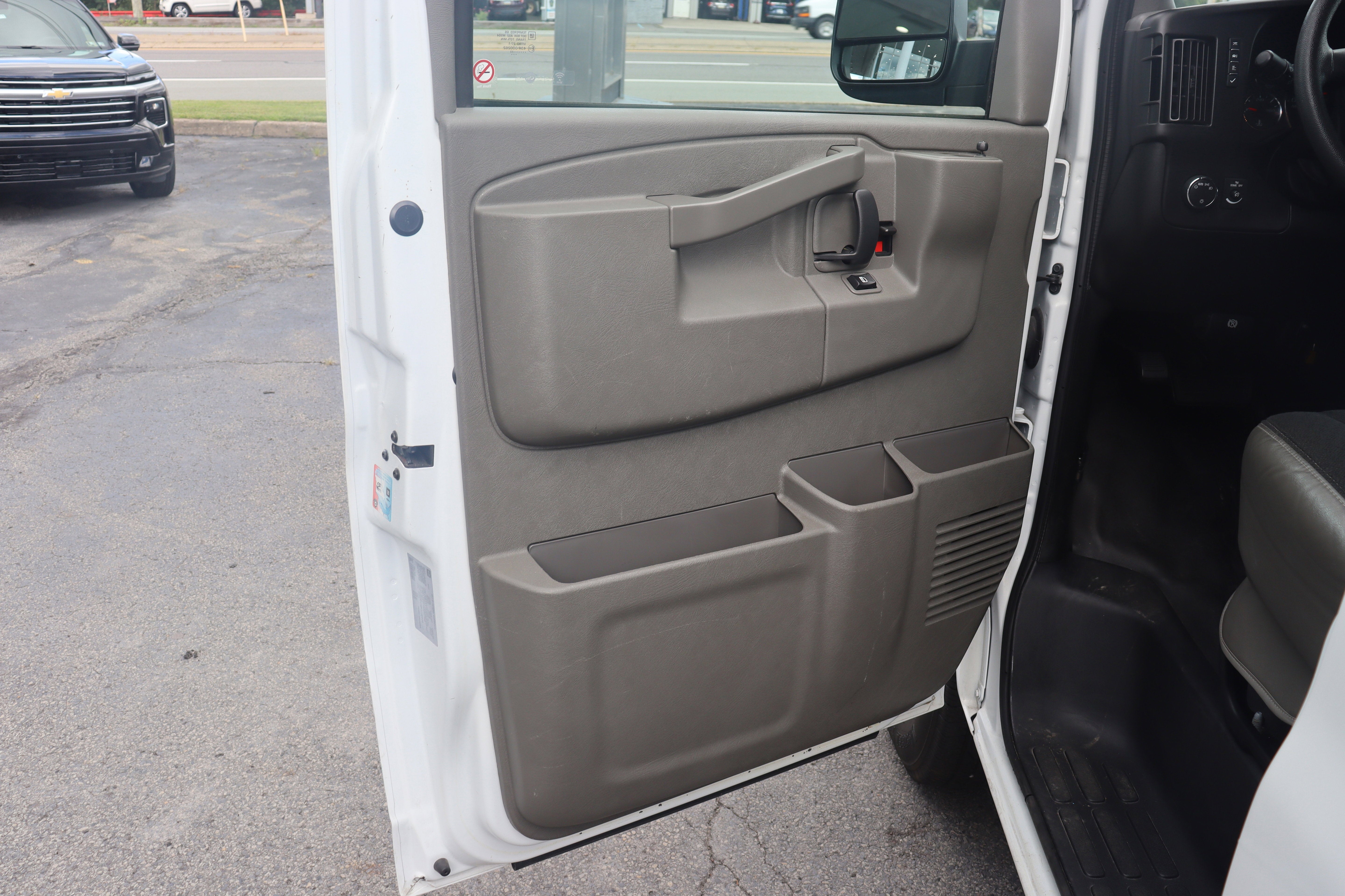 2023 Chevrolet Express Cargo 2500 WT