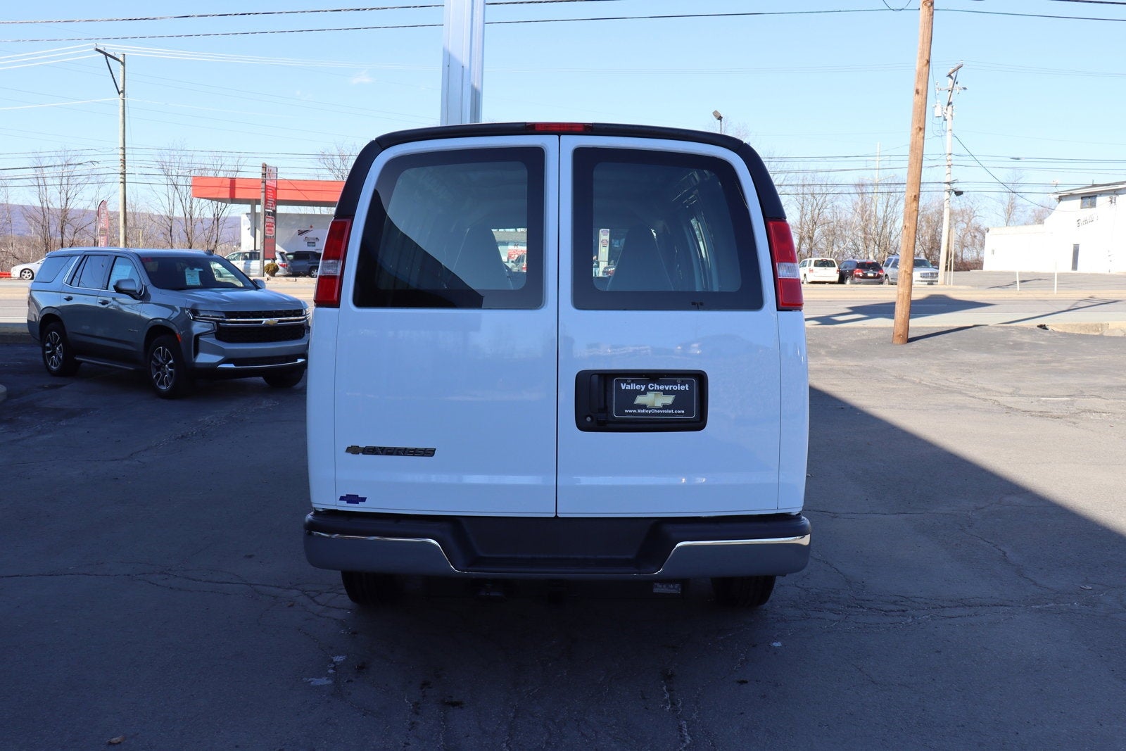 2025 Chevrolet Express Cargo 3500 WT