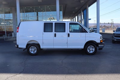 2025 Chevrolet Express Cargo 3500 WT