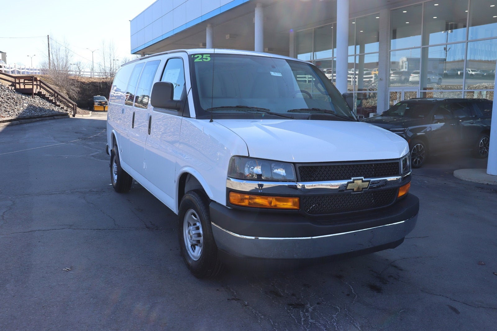 2025 Chevrolet Express Cargo 3500 WT