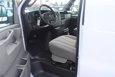 2025 Chevrolet Express Cargo 3500 WT