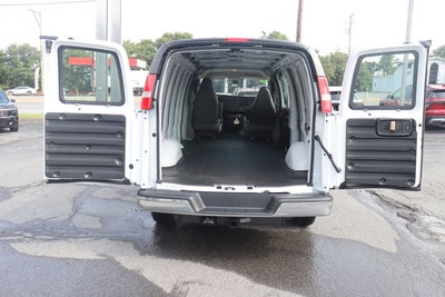 2025 Chevrolet Express Cargo 3500 WT