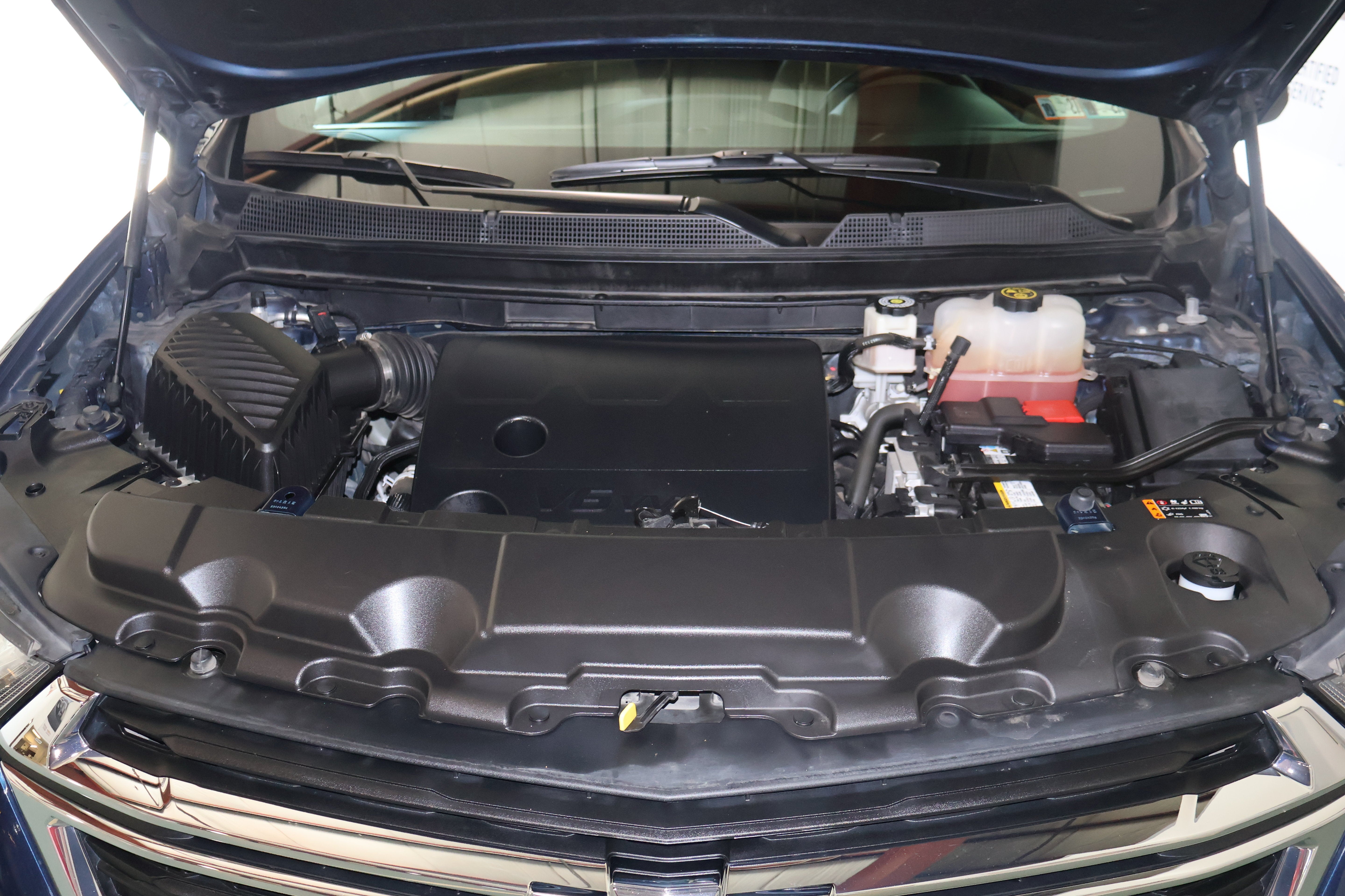 2022 Chevrolet Traverse LS - Photo 12