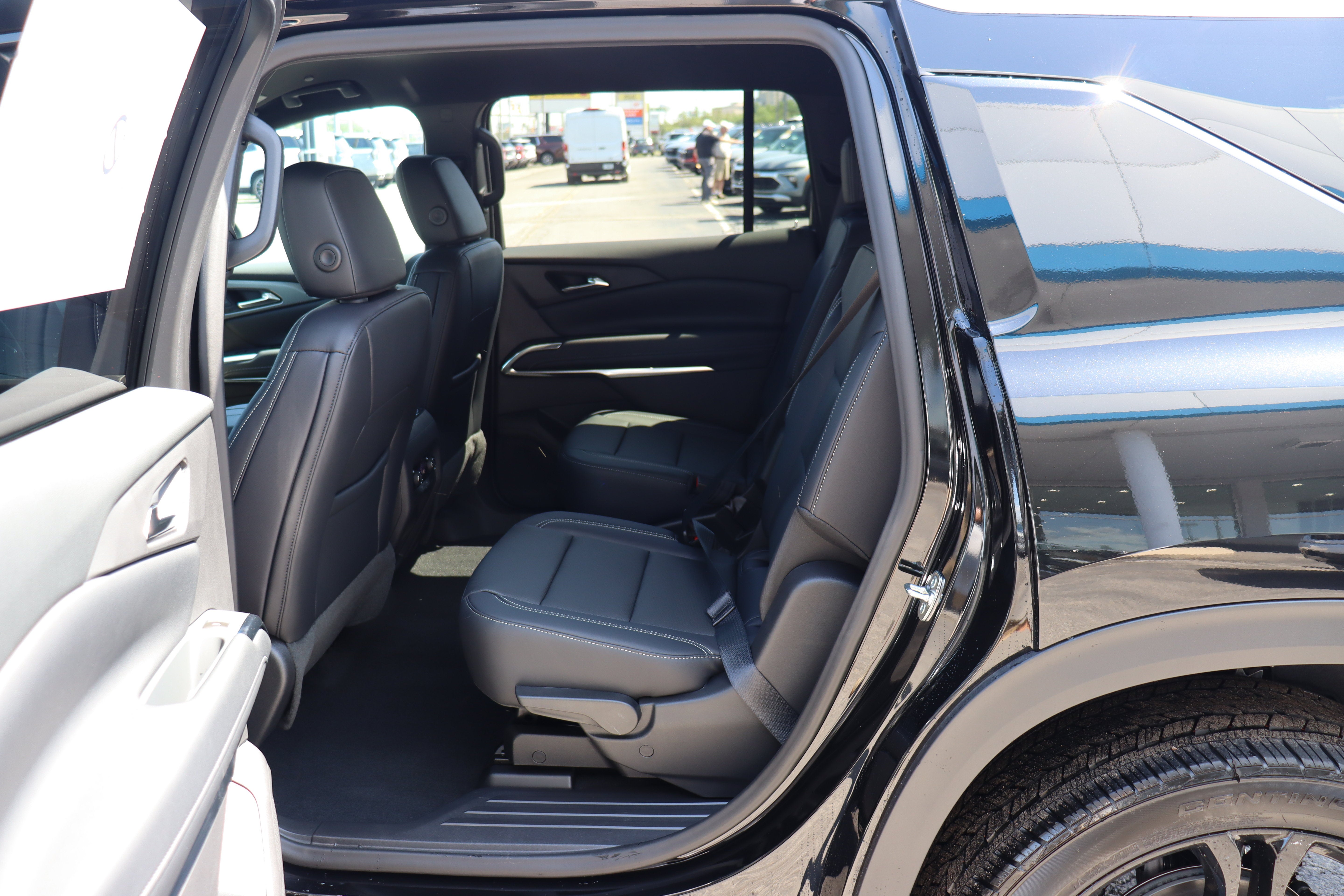 2027 Chevrolet Traverse LT - Photo 12