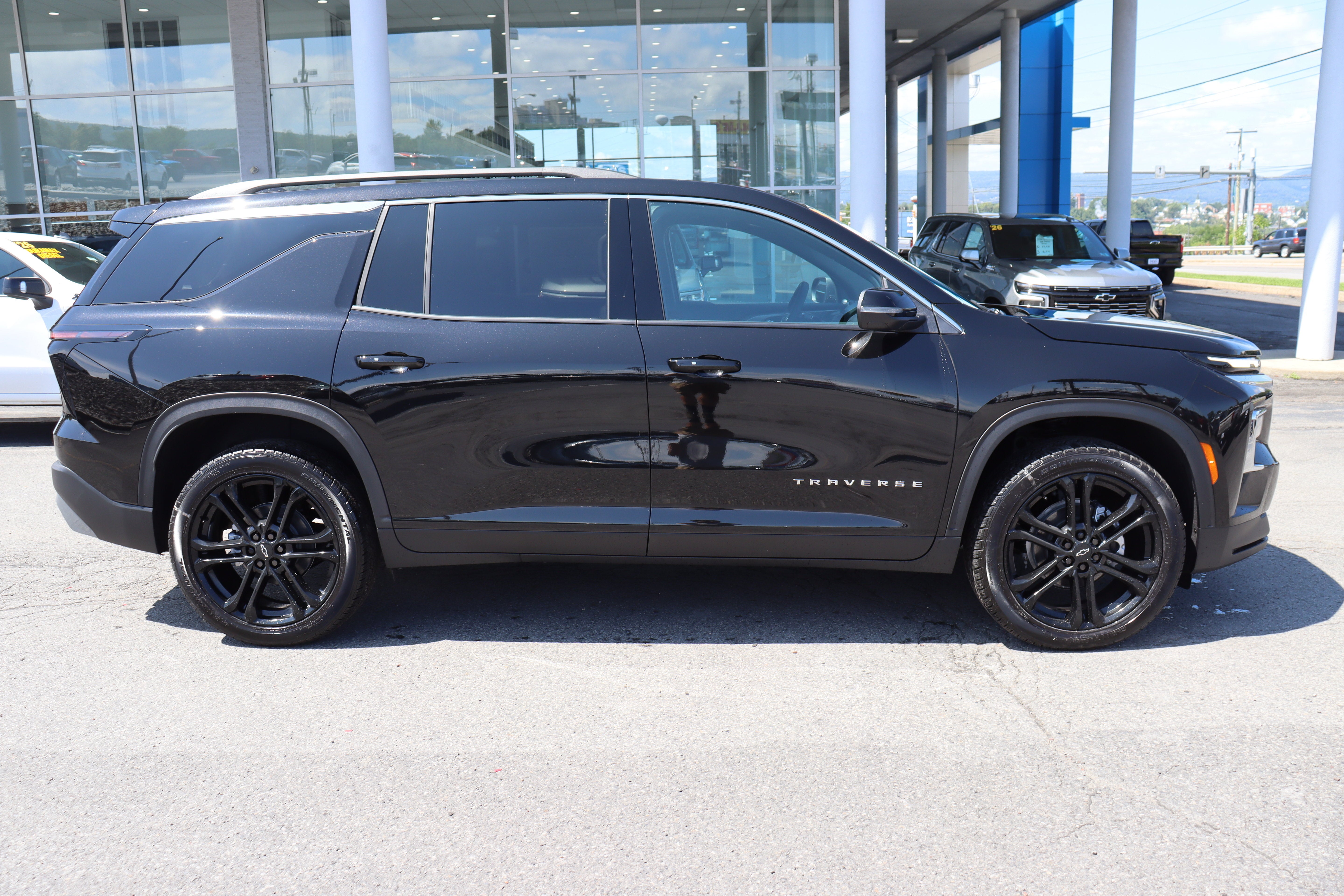 2027 Chevrolet Traverse LT - Photo 6