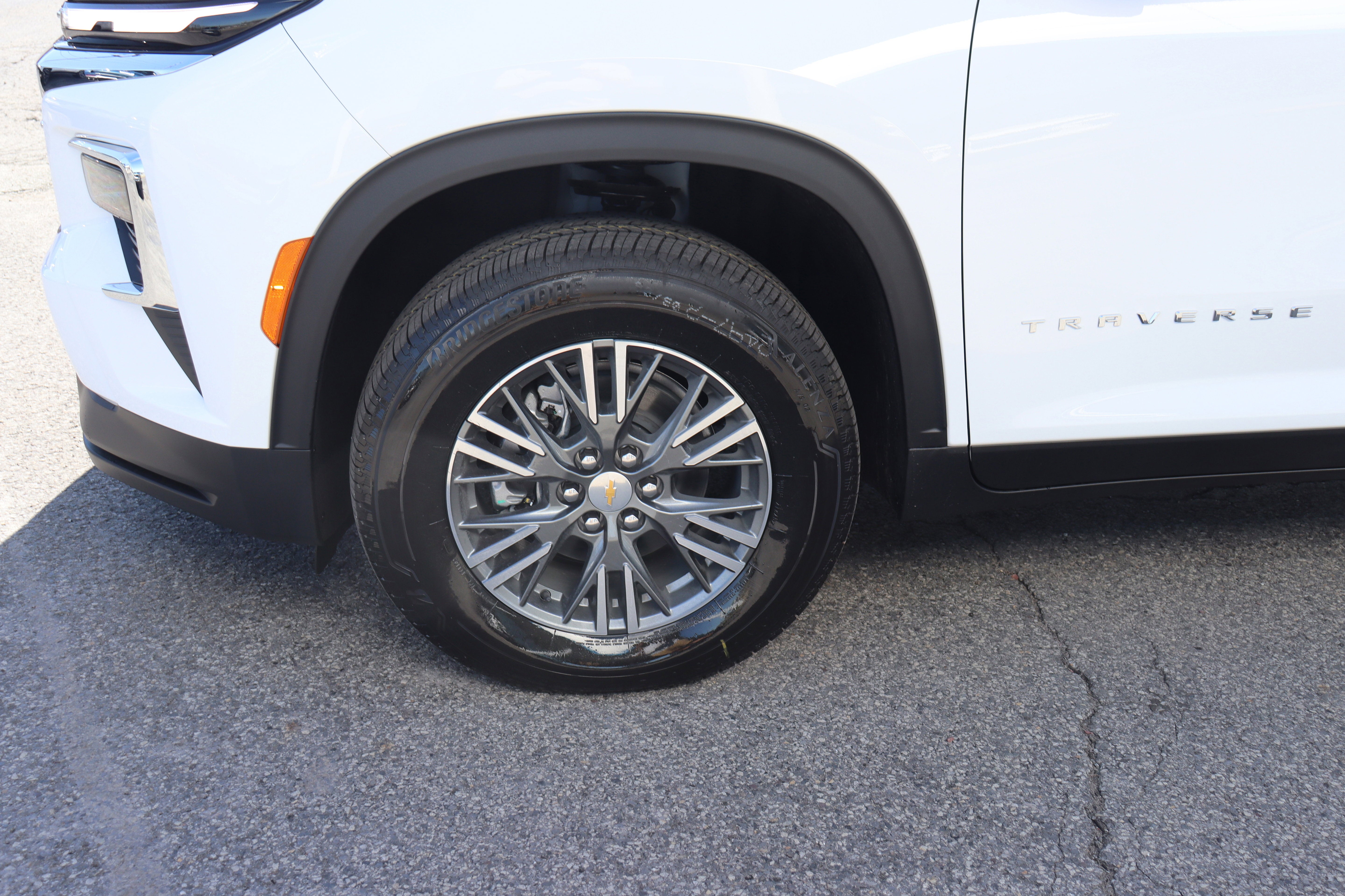 2026 Chevrolet Traverse LT - Photo 9