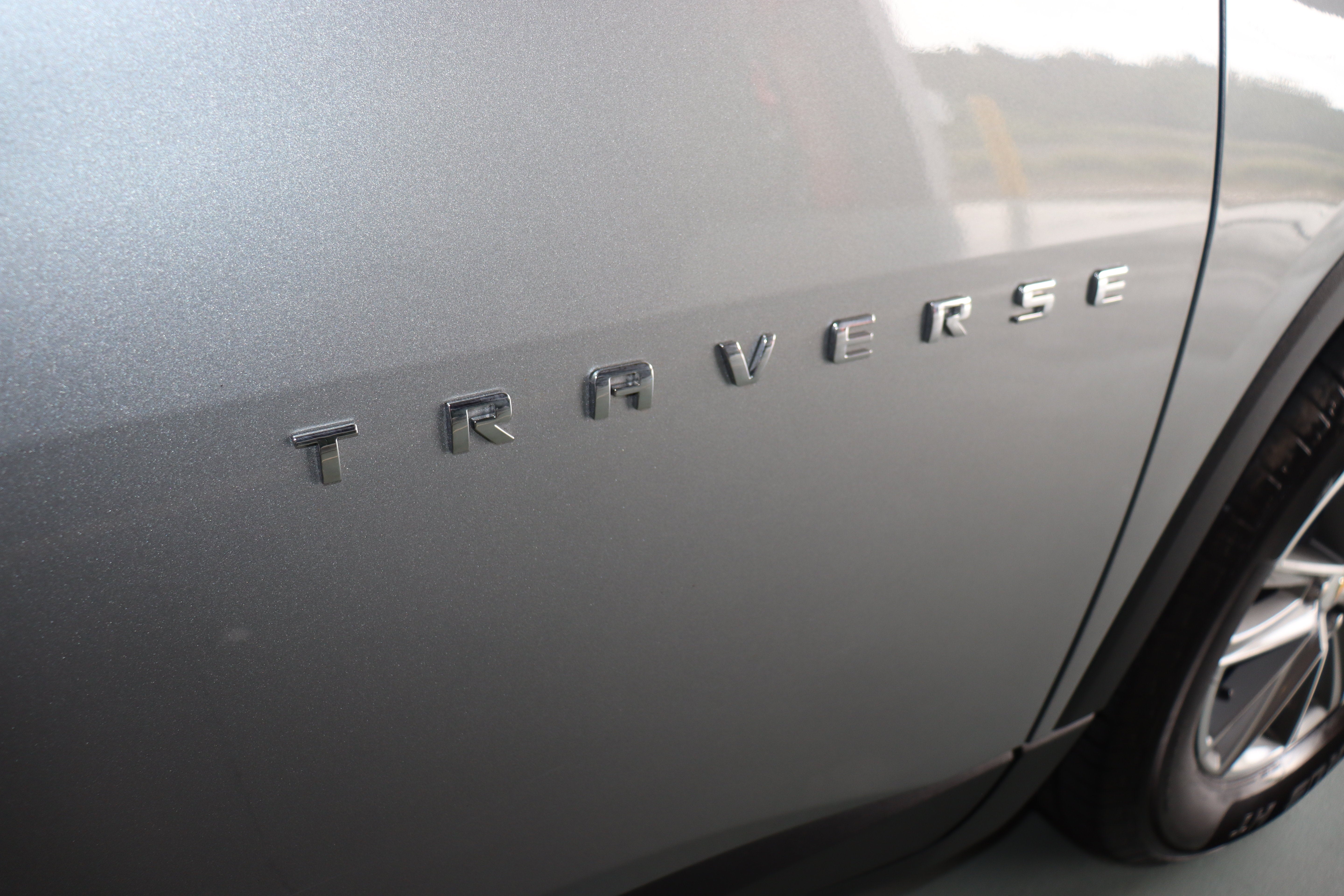 2023 Chevrolet Traverse LT Leather