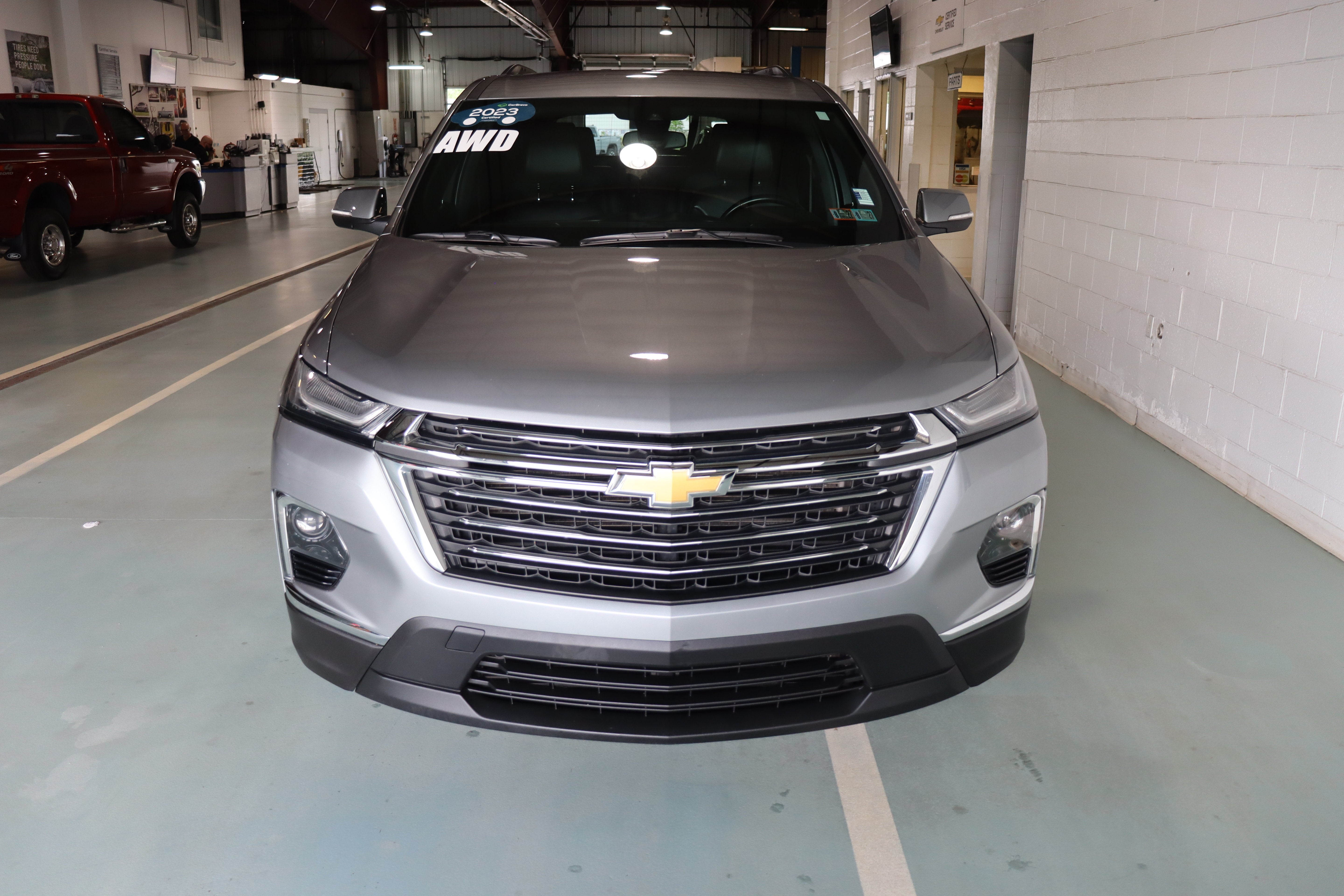 2023 Chevrolet Traverse LT Leather