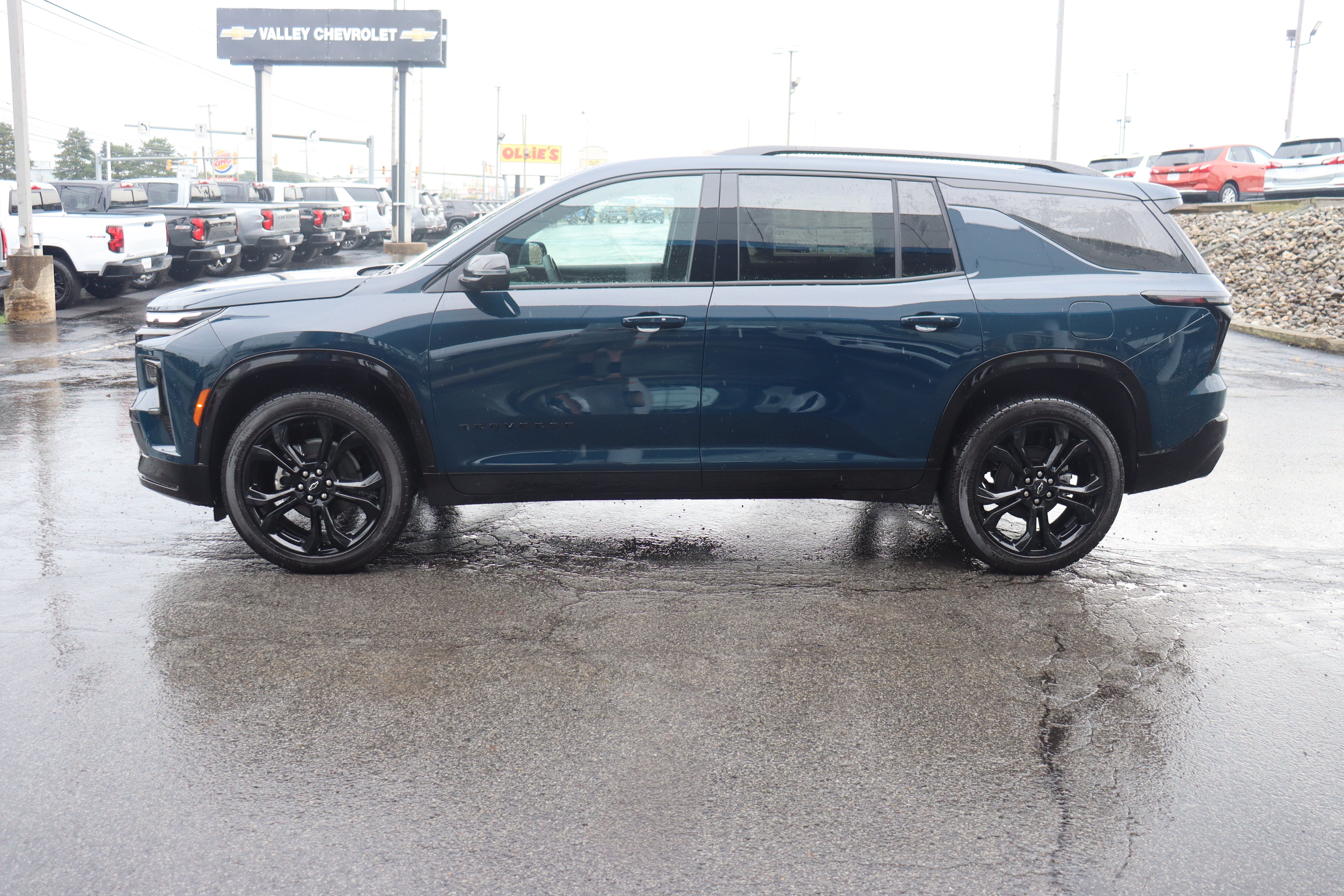 2027 Chevrolet Traverse RS
