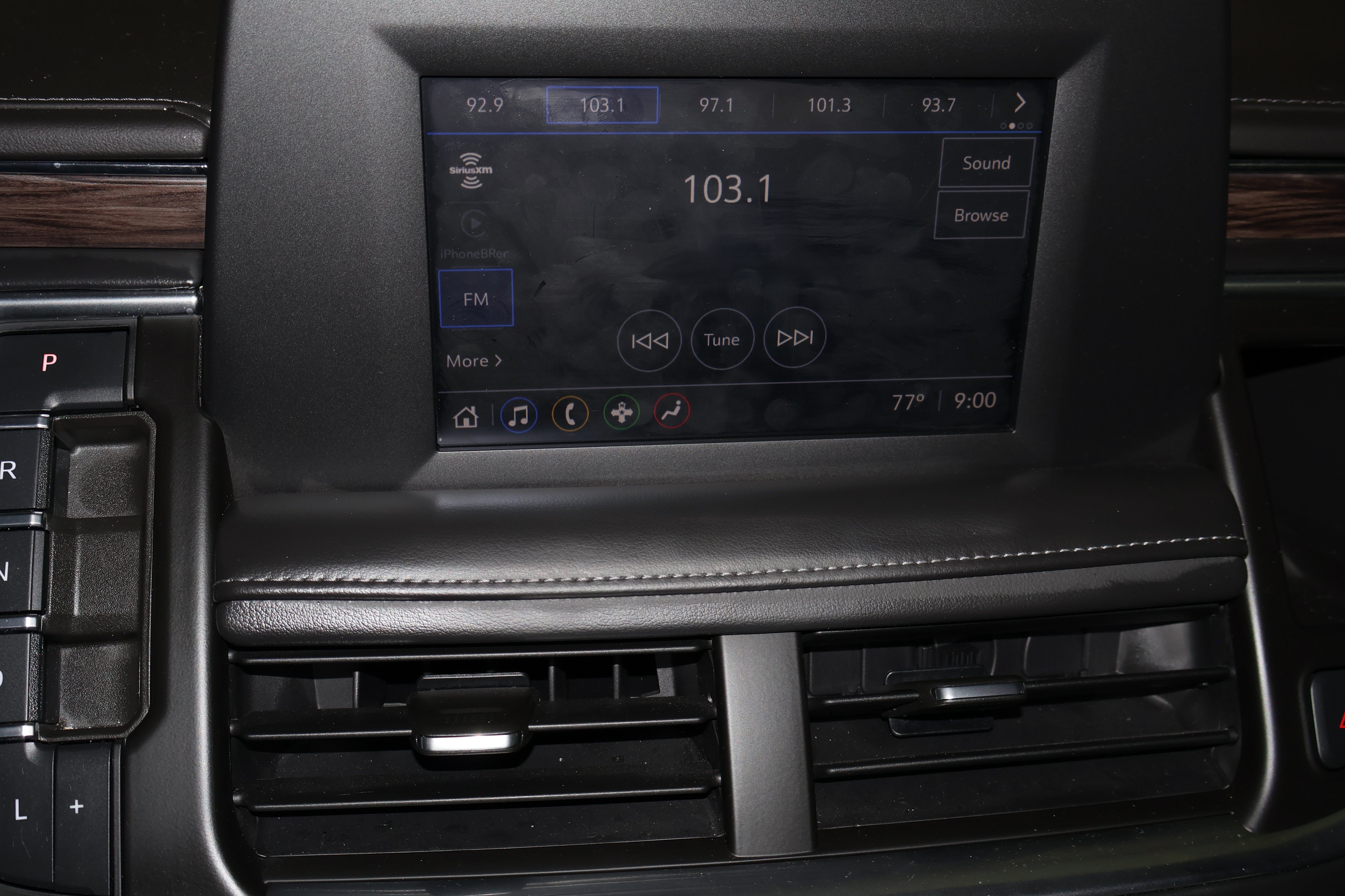 2022 Chevrolet Suburban LS