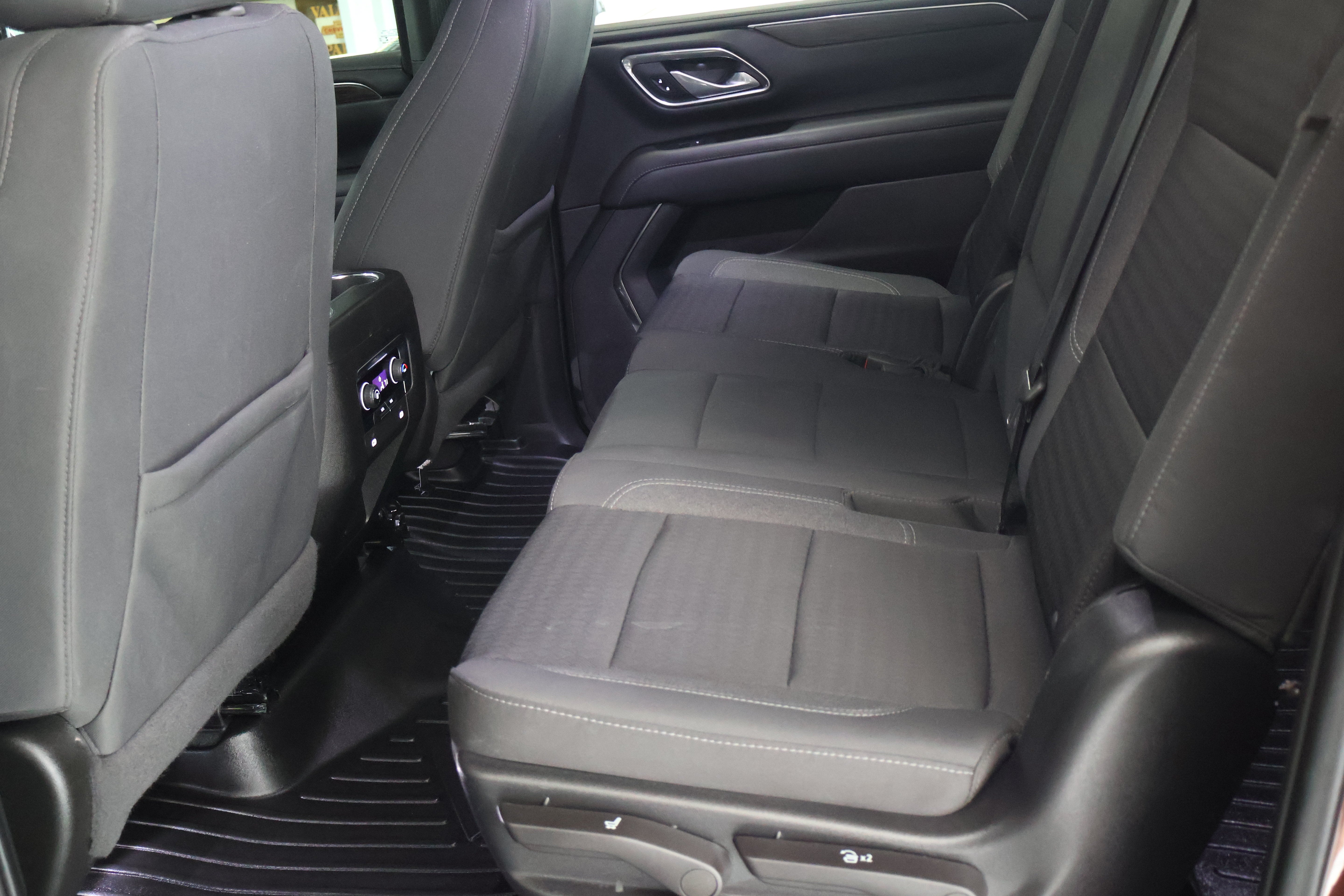 2022 Chevrolet Suburban LS