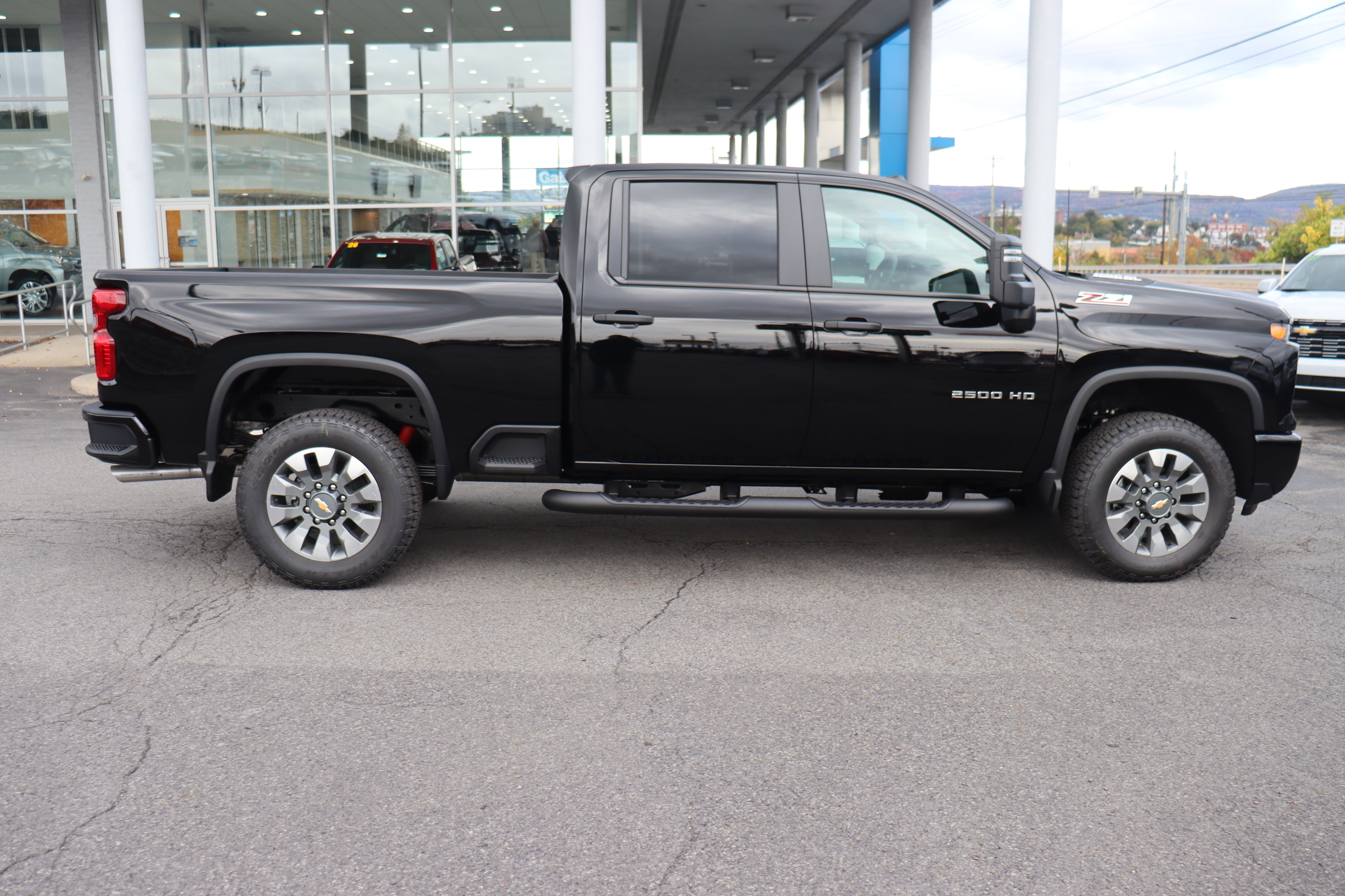 2026 Chevrolet Silverado 2500 HD Custom - Photo 6