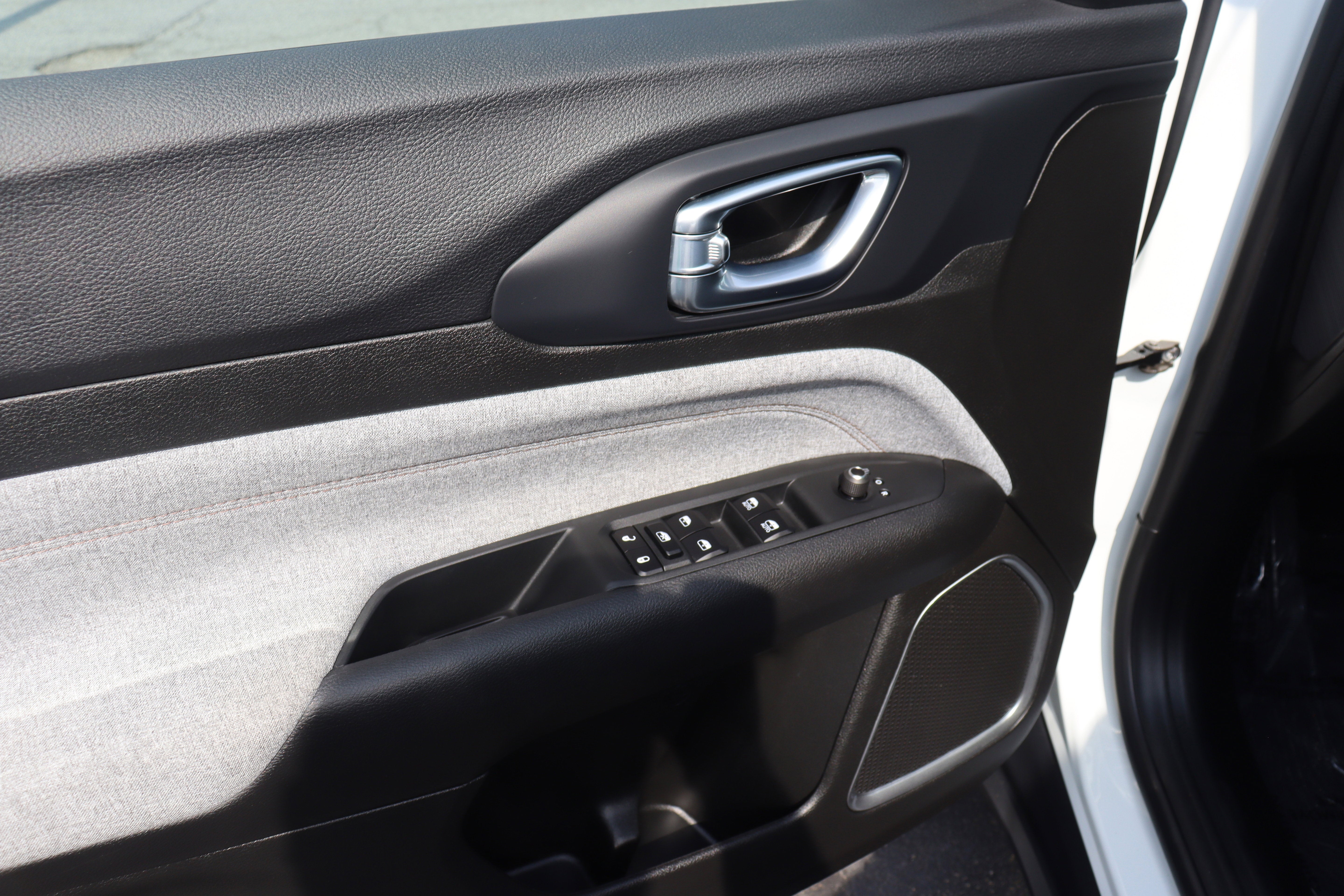 2024 Jeep Compass Latitude Lux FWD