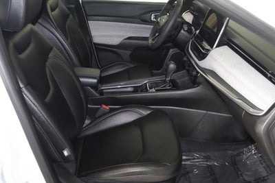2024 Jeep Compass Latitude Lux FWD
