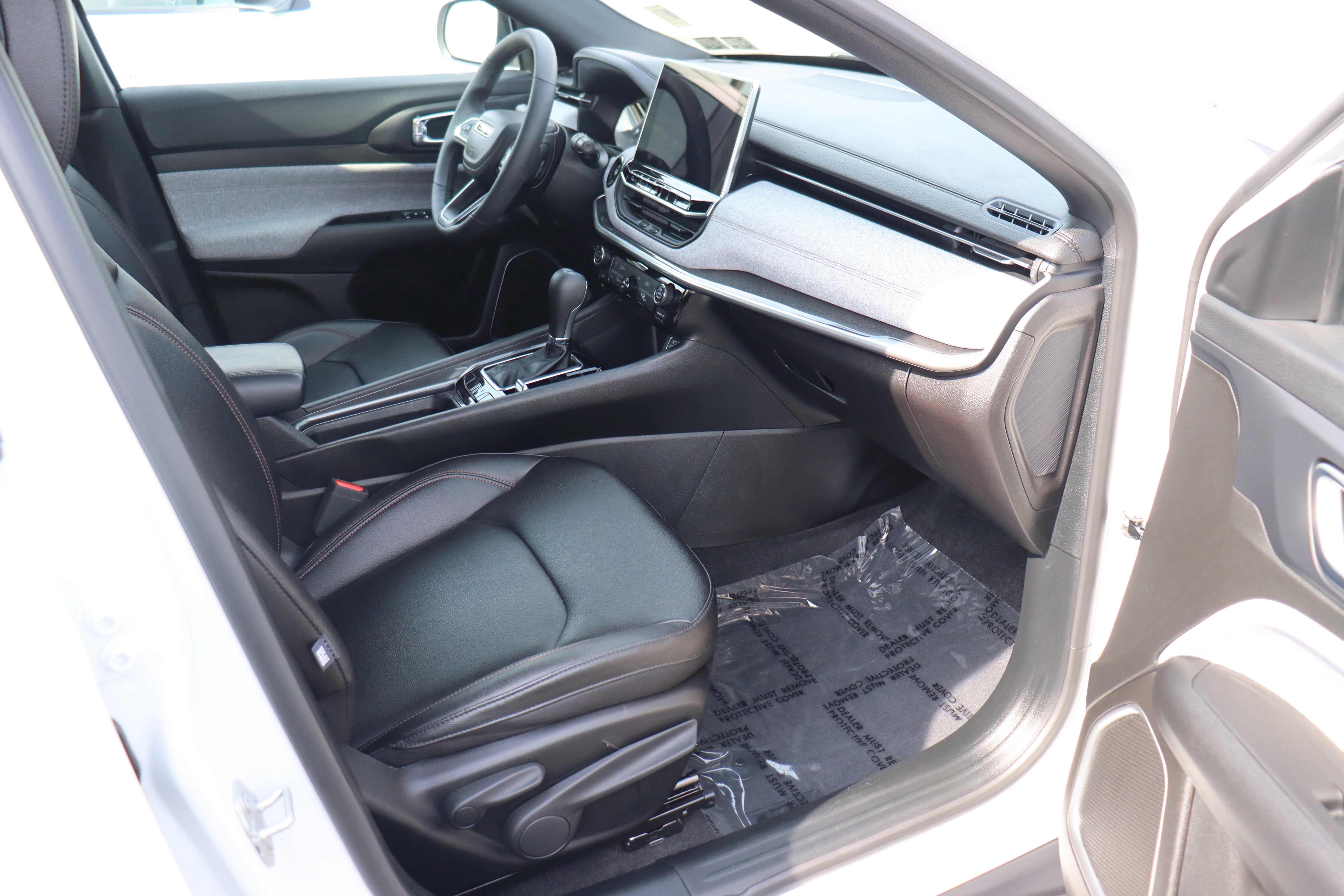 2024 Jeep Compass Latitude Lux FWD