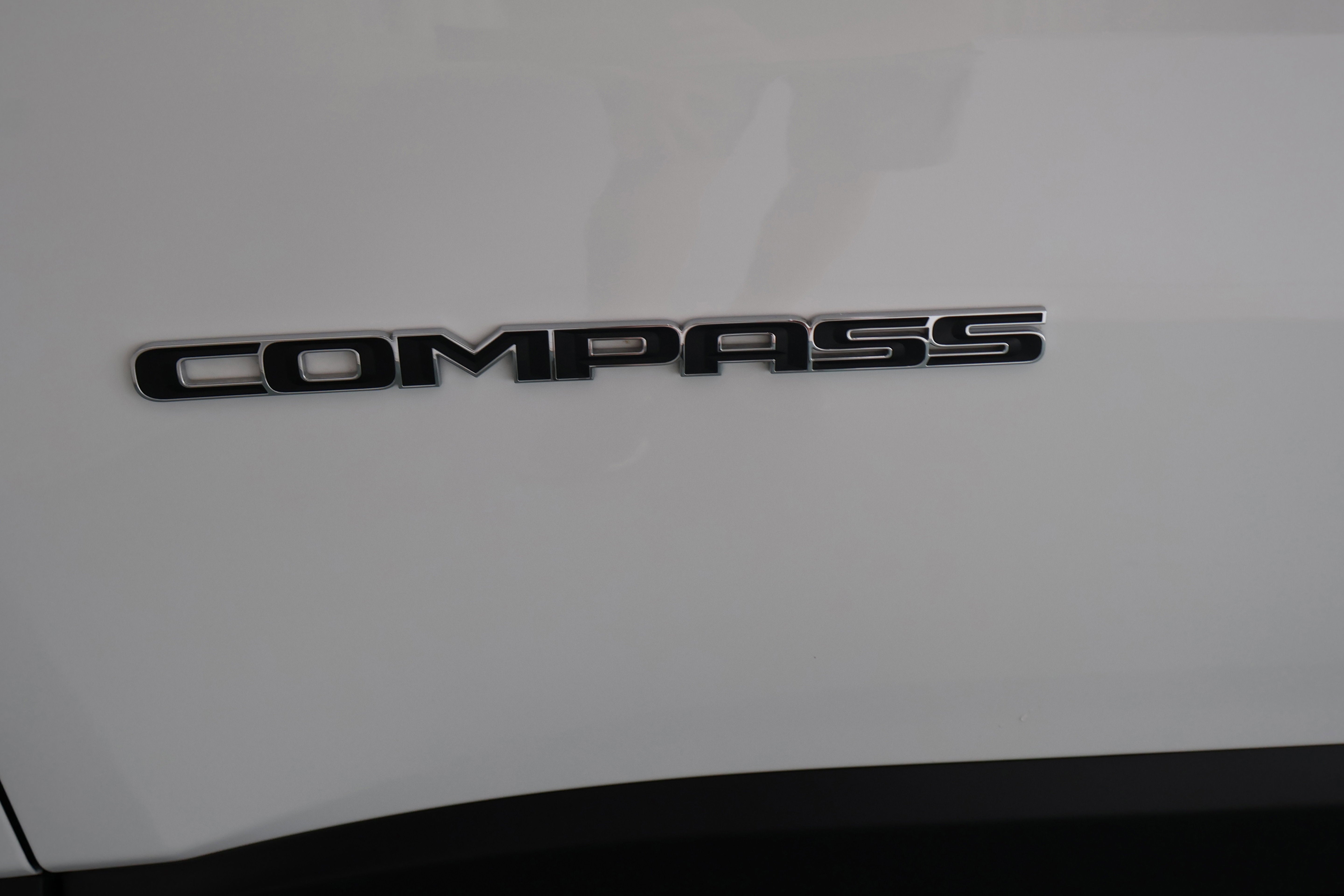 2024 Jeep Compass Latitude Lux FWD