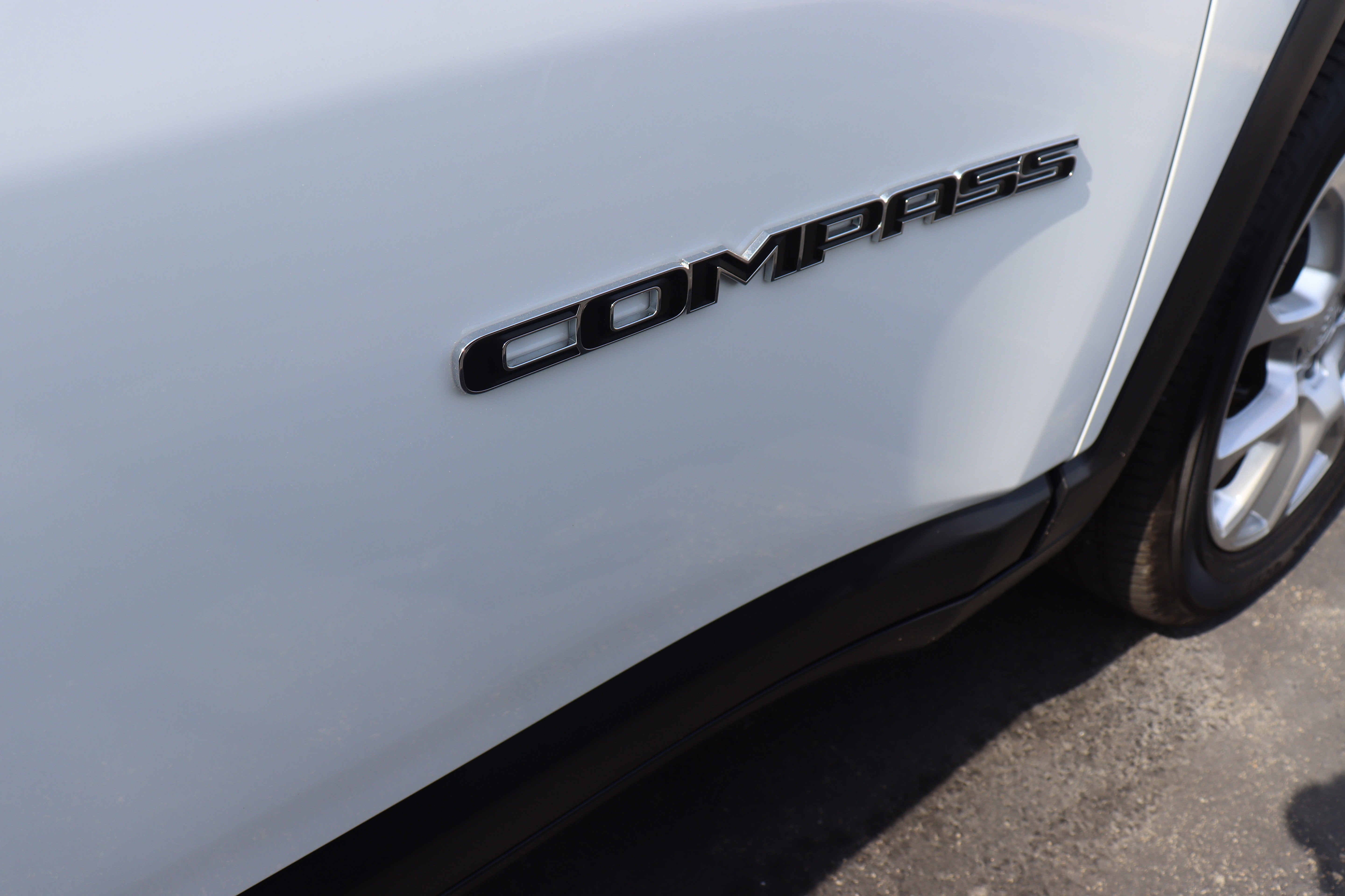 2024 Jeep Compass Latitude Lux FWD