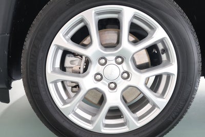 2024 Jeep Compass Latitude Lux FWD