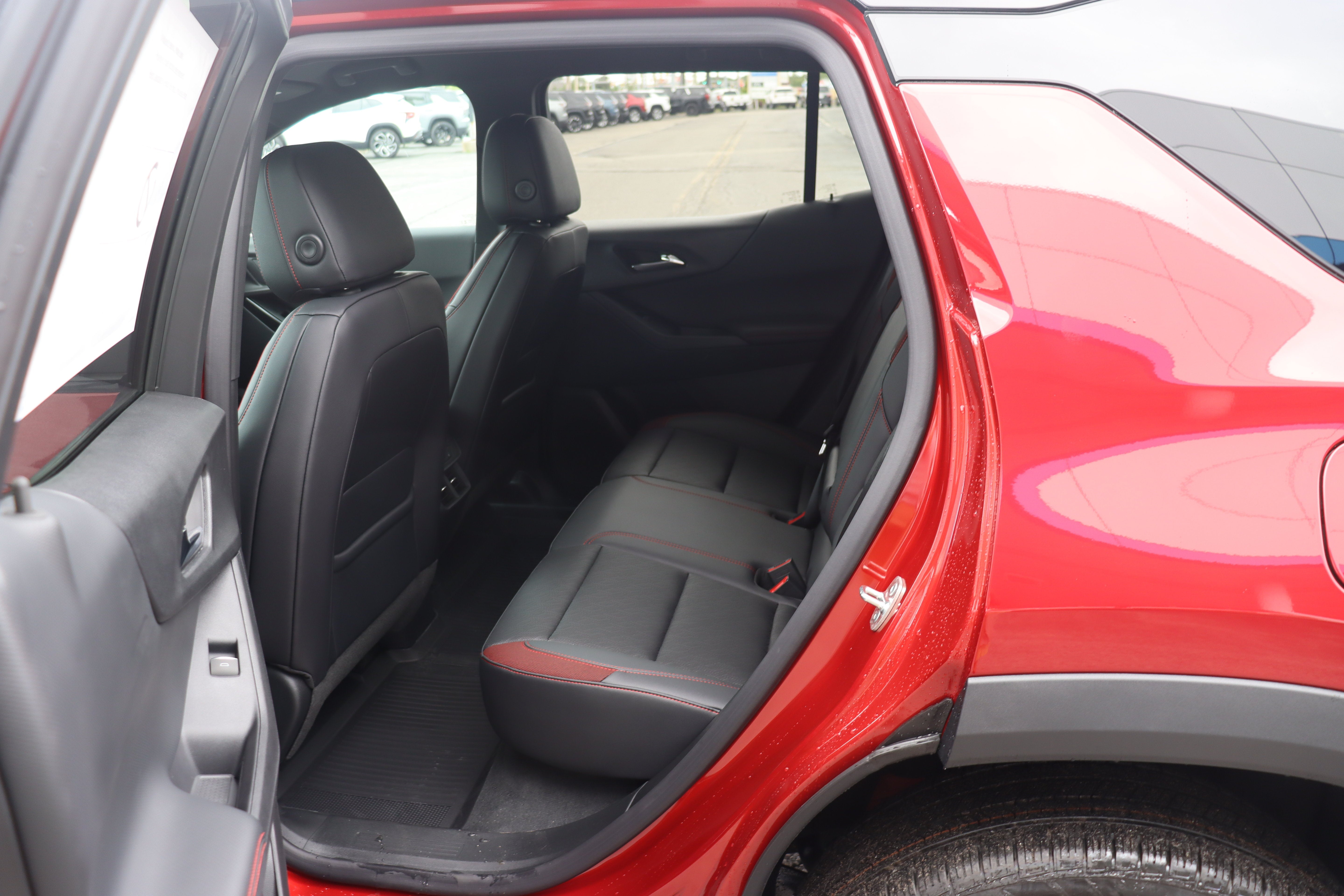 2027 Chevrolet Equinox RS - Photo 12