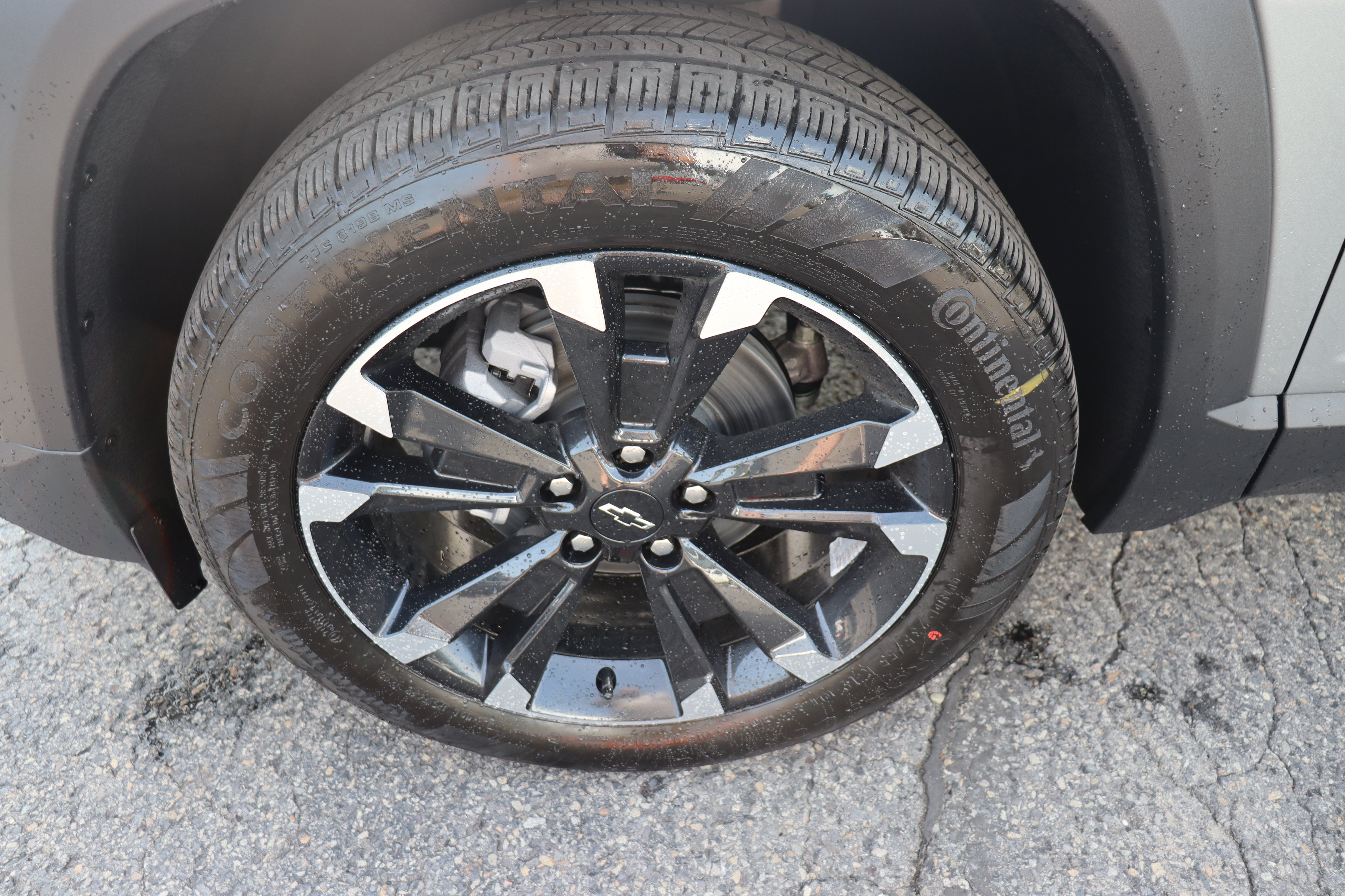 2027 Chevrolet Equinox RS - Photo 9