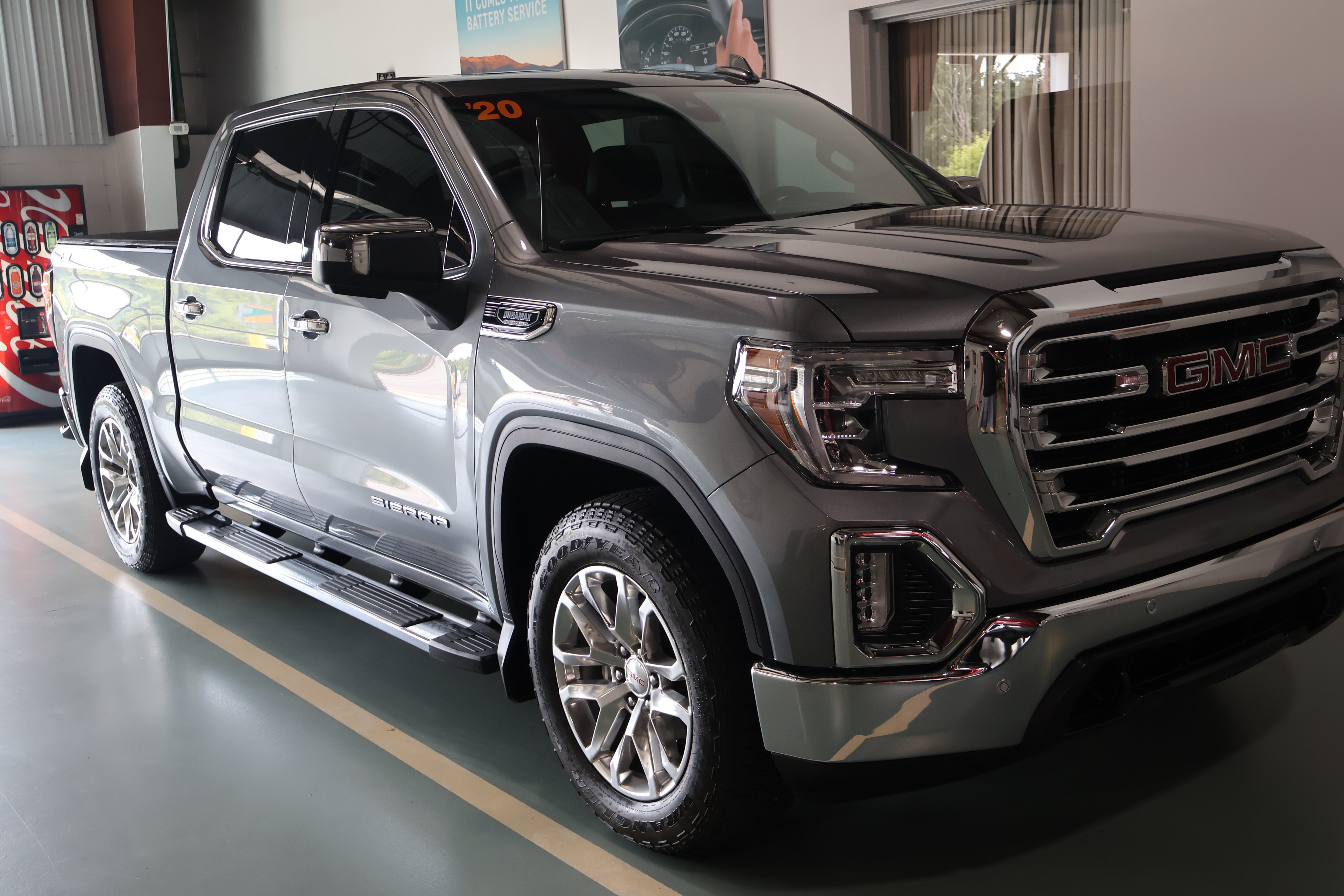 2020 GMC Sierra 1500 SLT