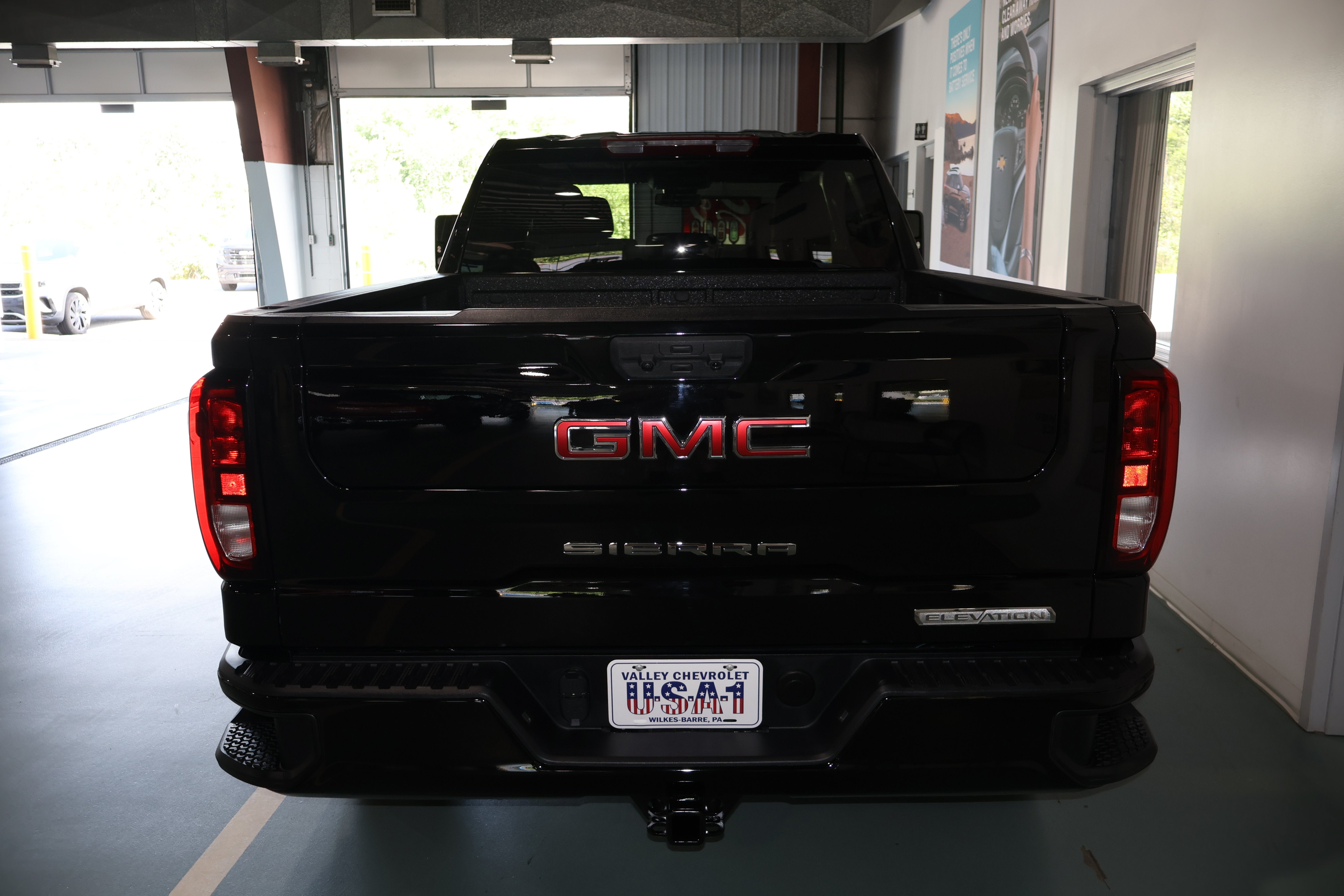 2025 GMC Sierra 1500 Elevation