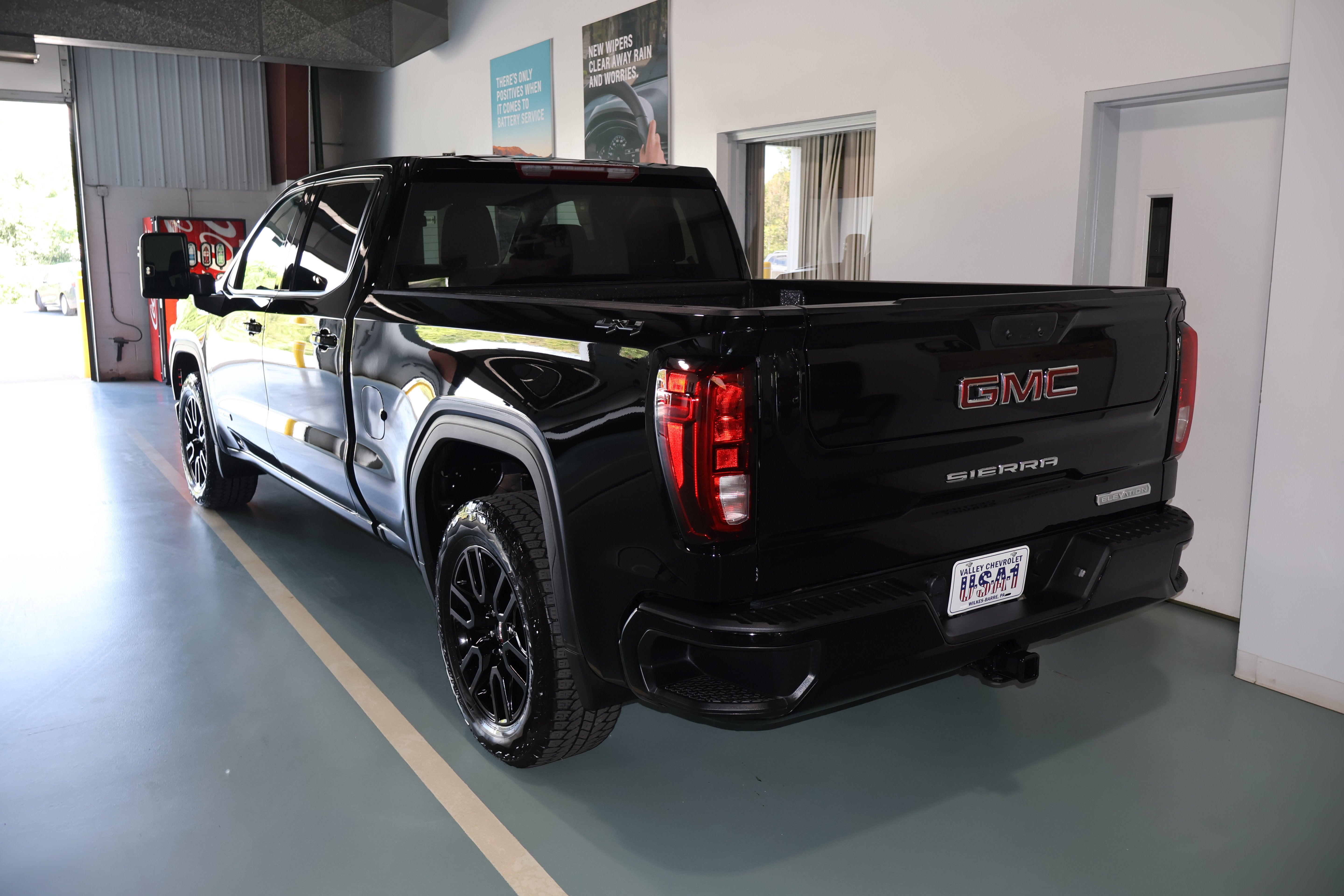 2025 GMC Sierra 1500 Elevation
