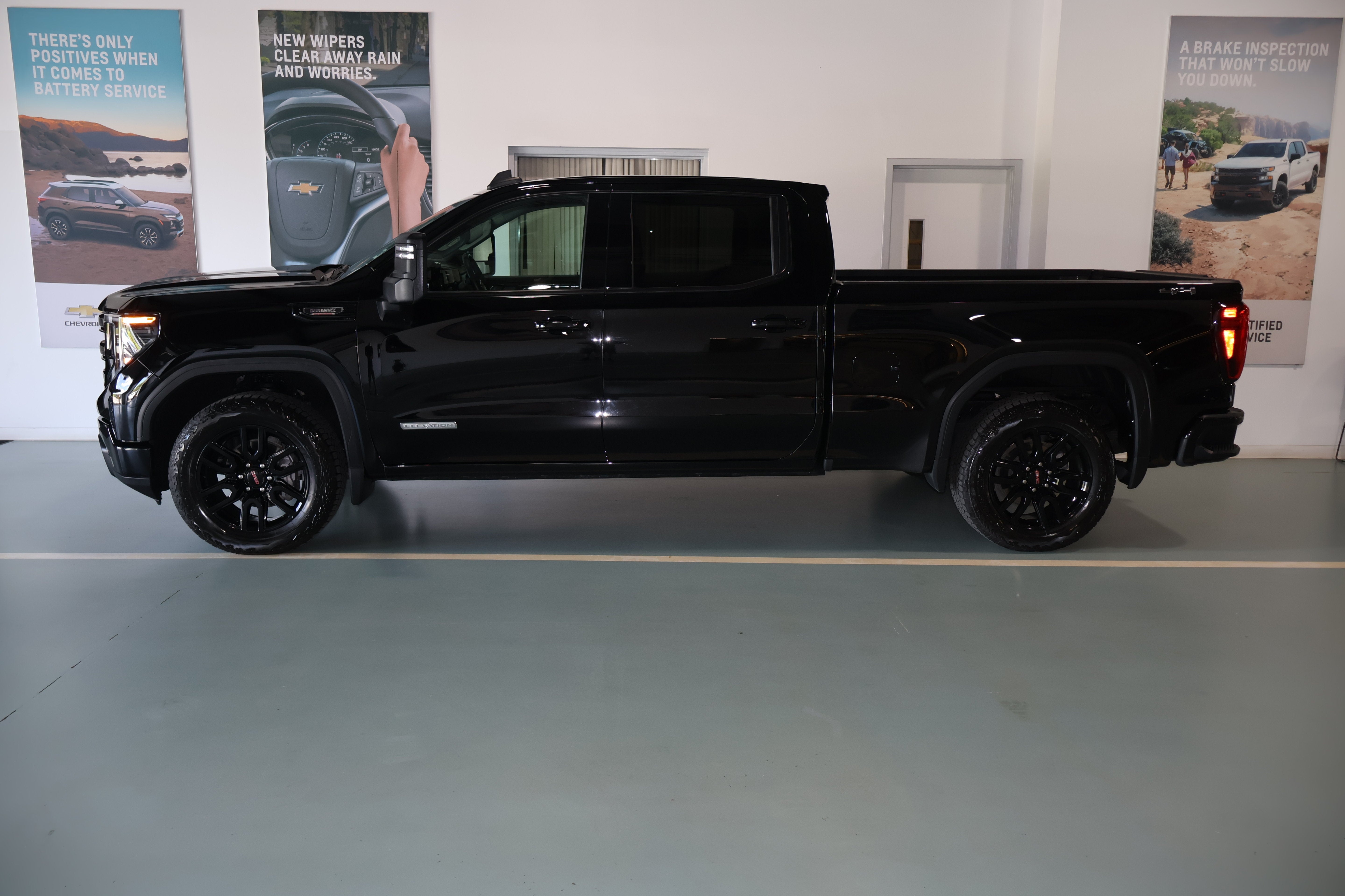 2025 GMC Sierra 1500 Elevation