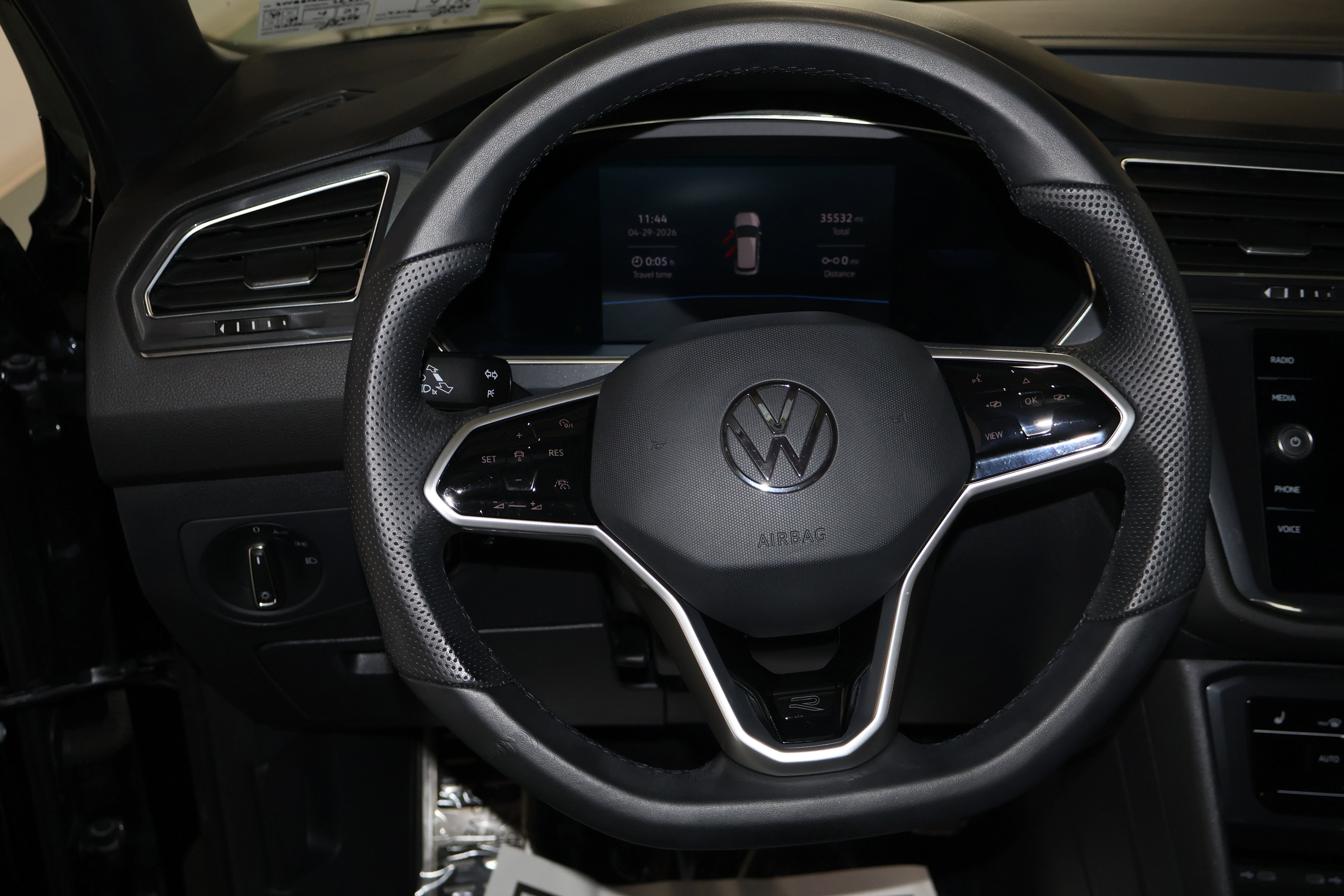 2022 Volkswagen Tiguan SE R-Line Black