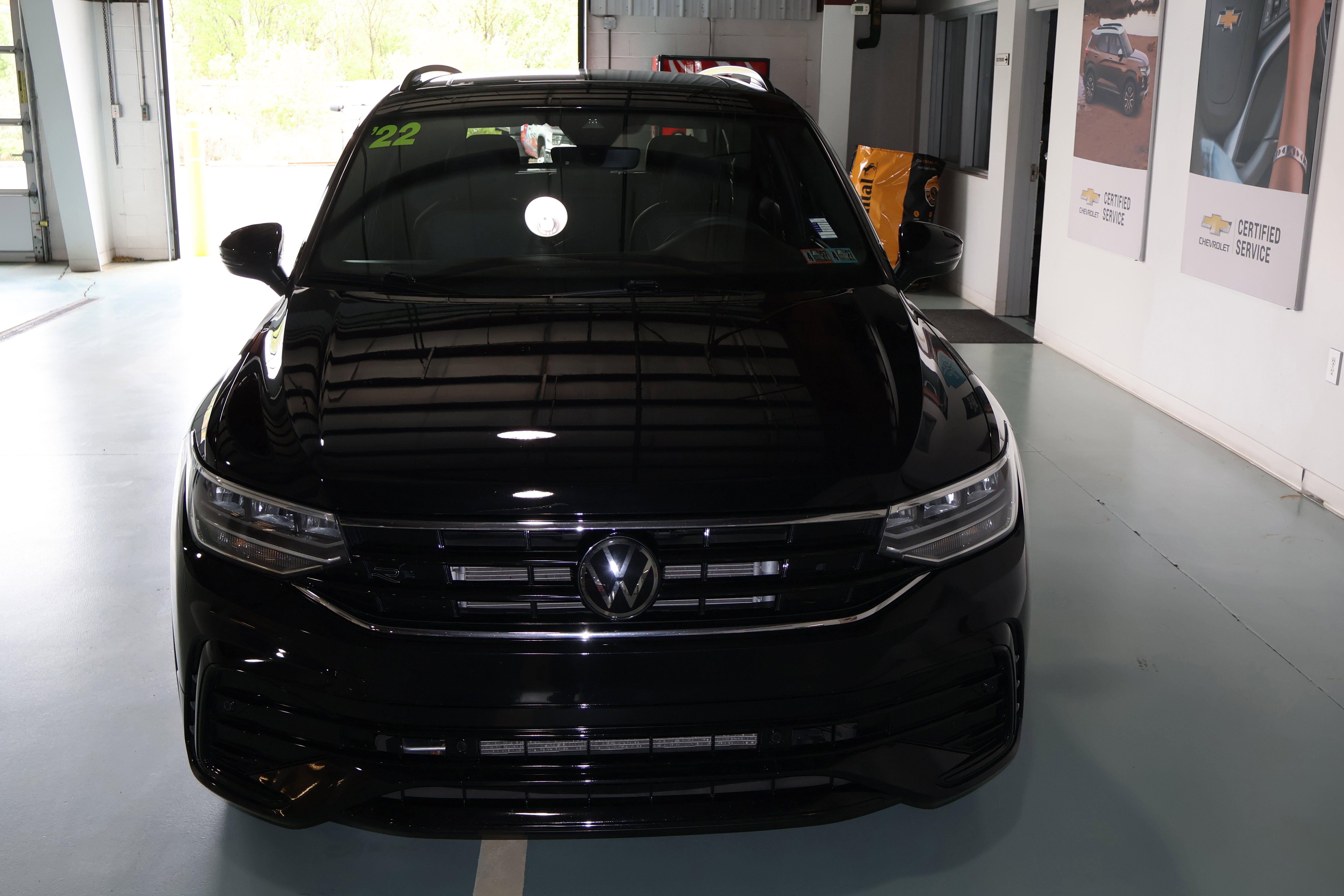 2022 Volkswagen Tiguan SE R-Line Black