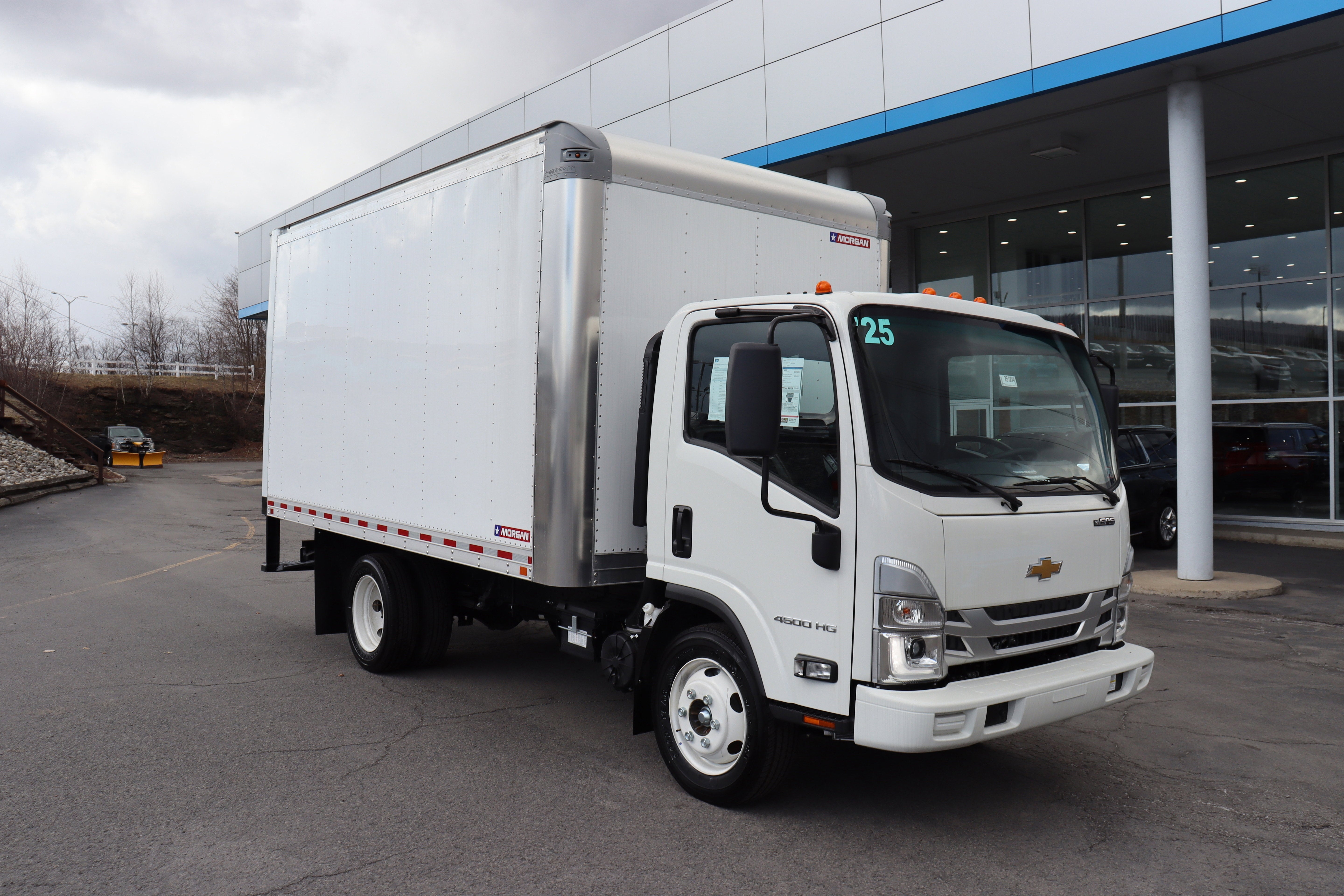 2025 Chevrolet Low Cab Forward 4500 NA
