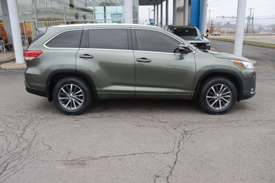 2018 Toyota Highlander SE