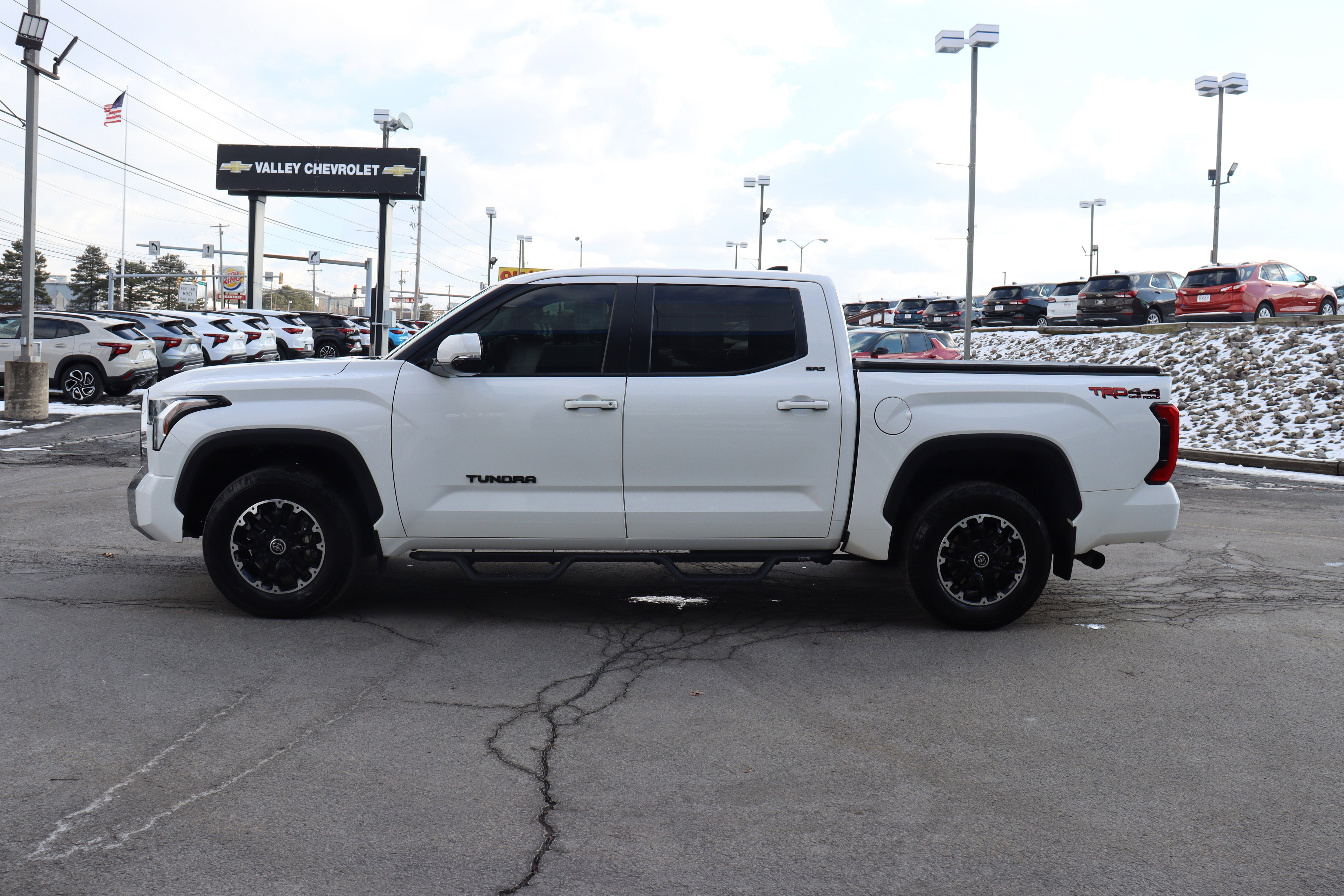 2024 Toyota Tundra 4WD SR5