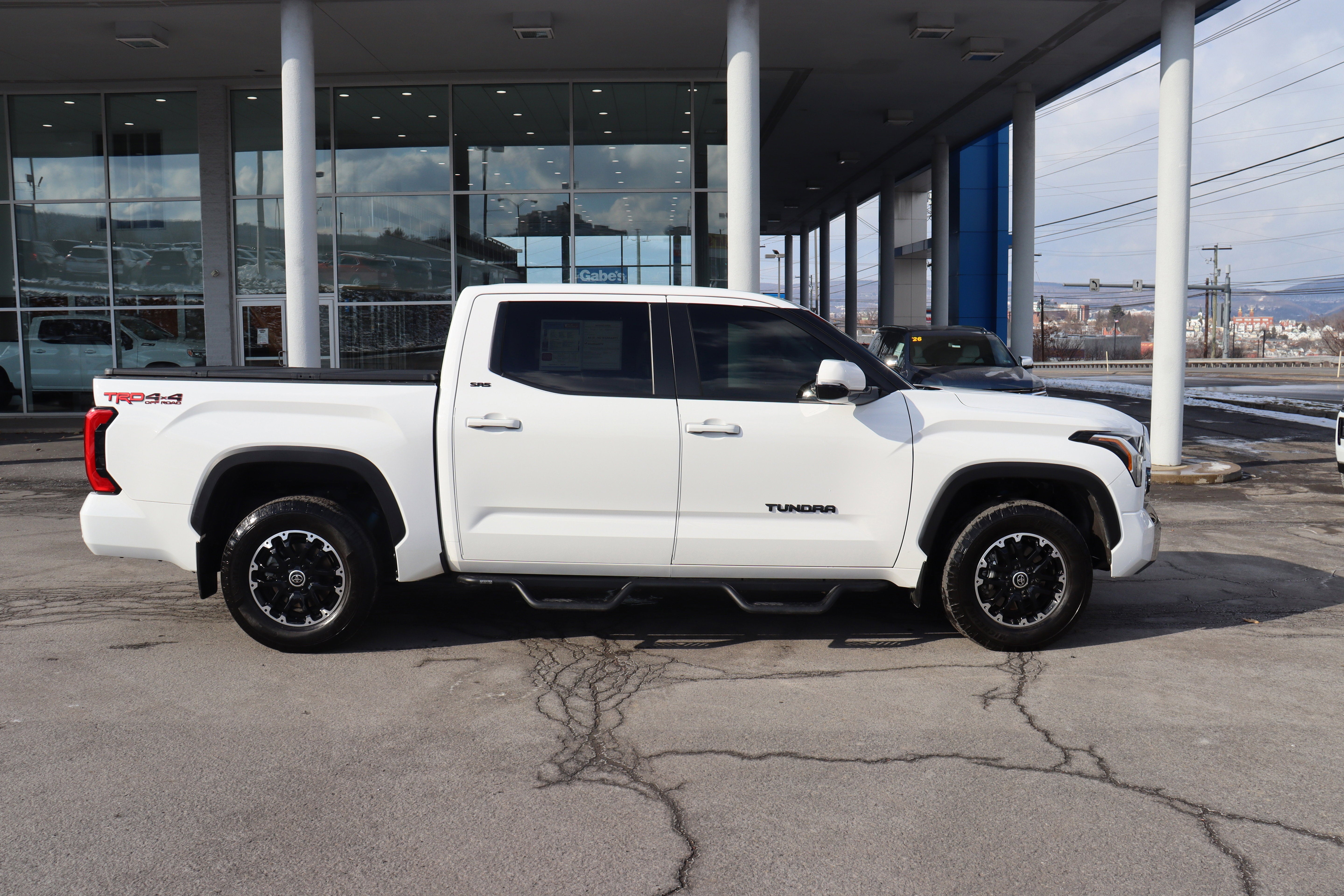 2024 Toyota Tundra 4WD SR5