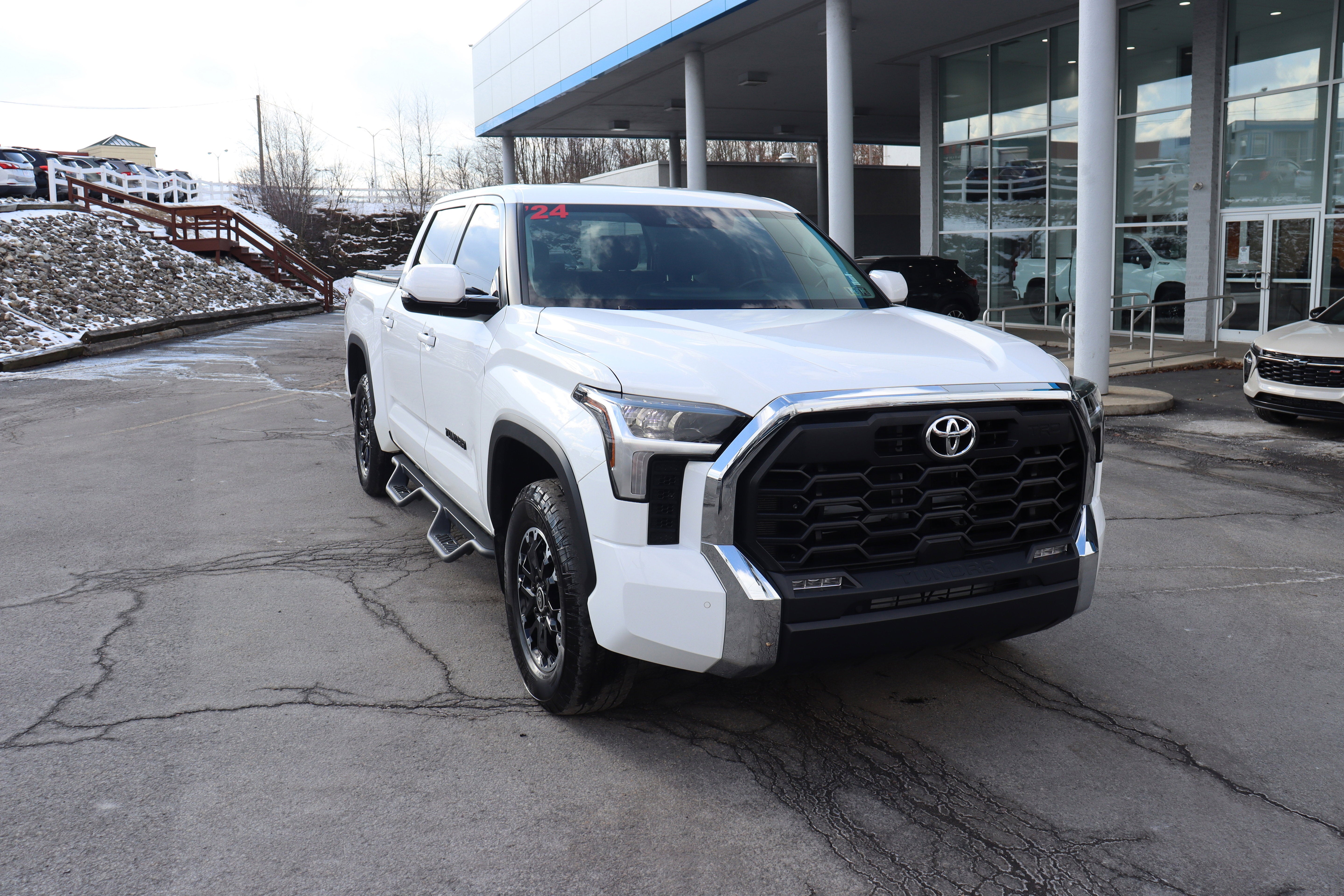 2024 Toyota Tundra 4WD SR5