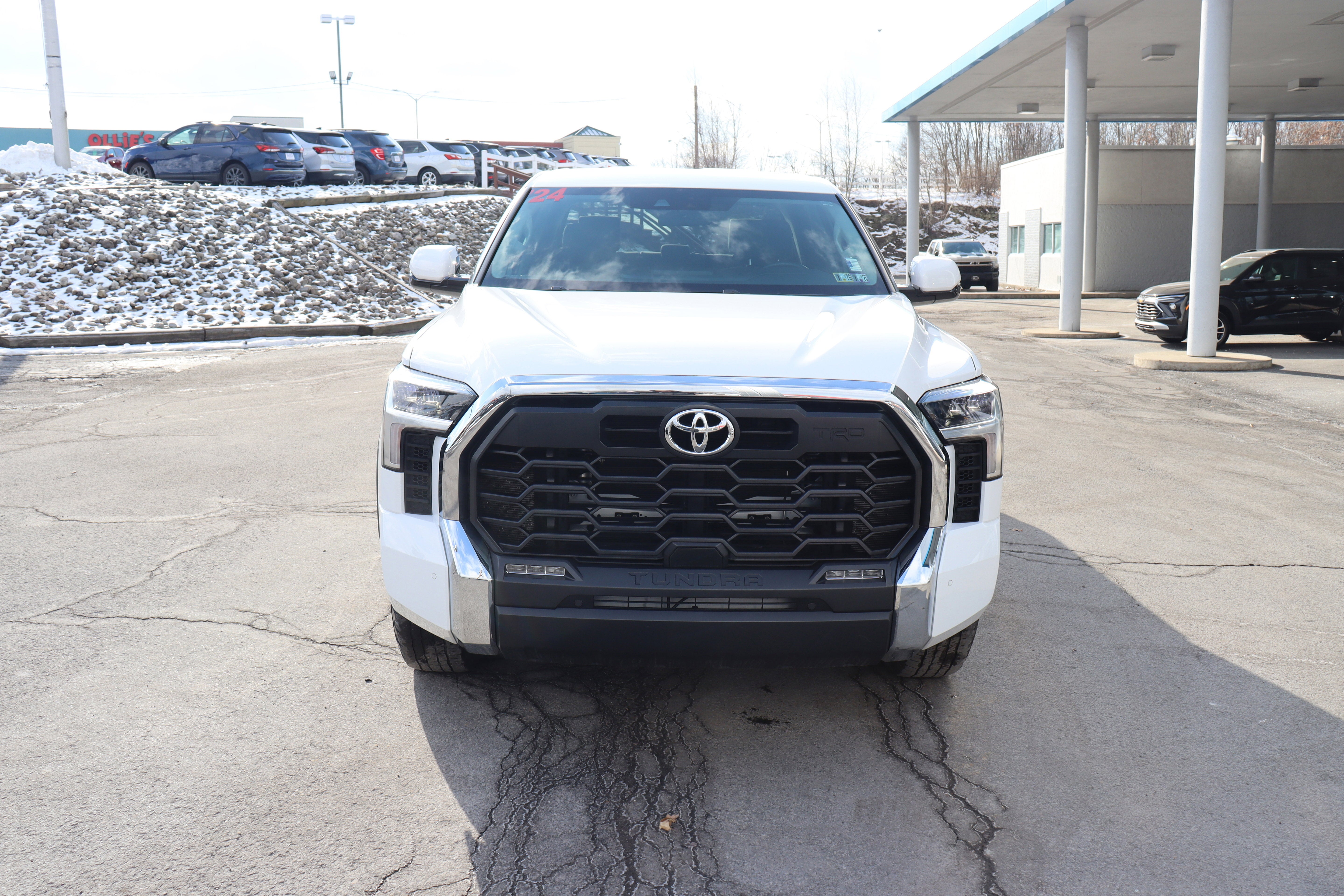 2024 Toyota Tundra 4WD SR5