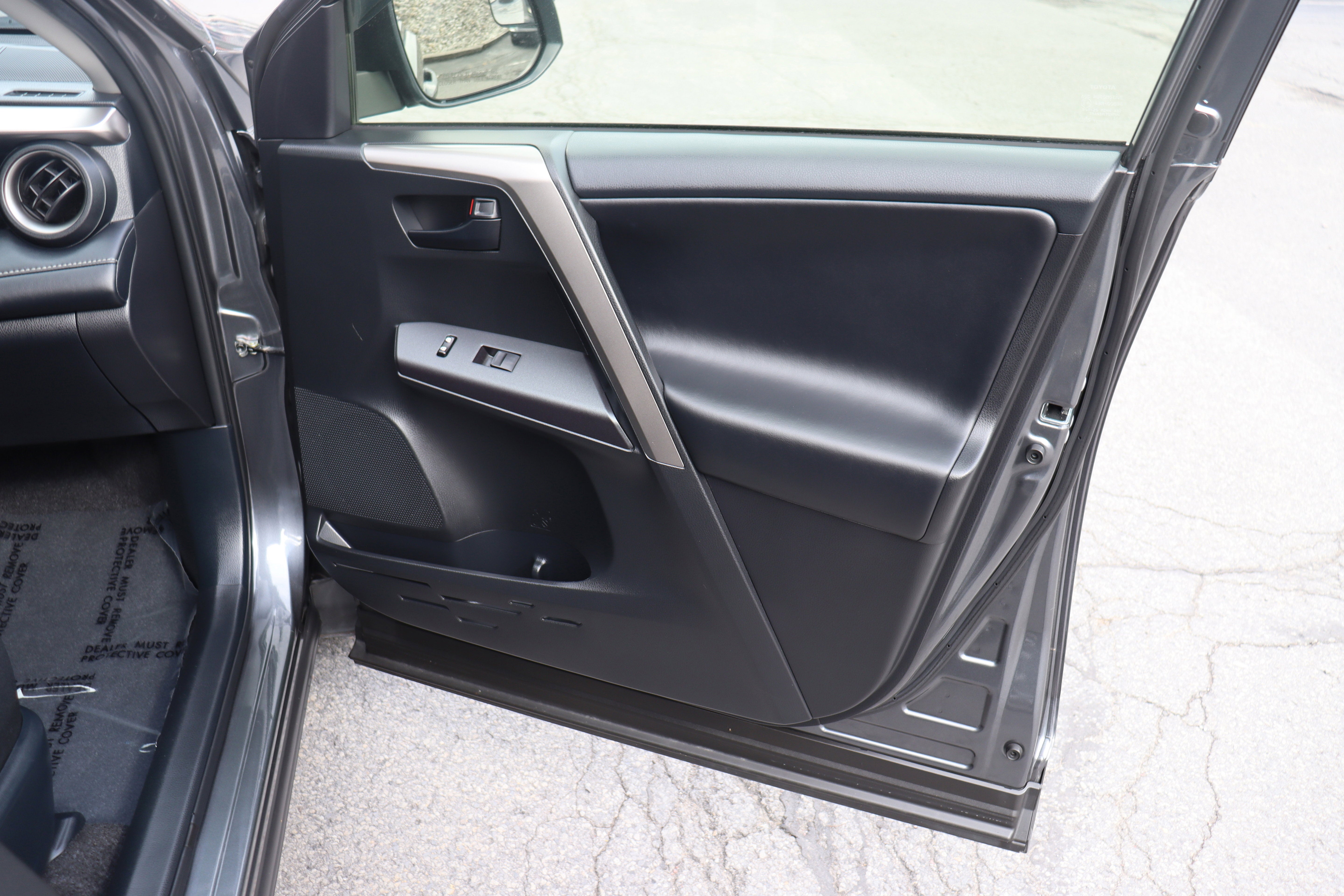 2018 Toyota RAV4 Hybrid LE Plus