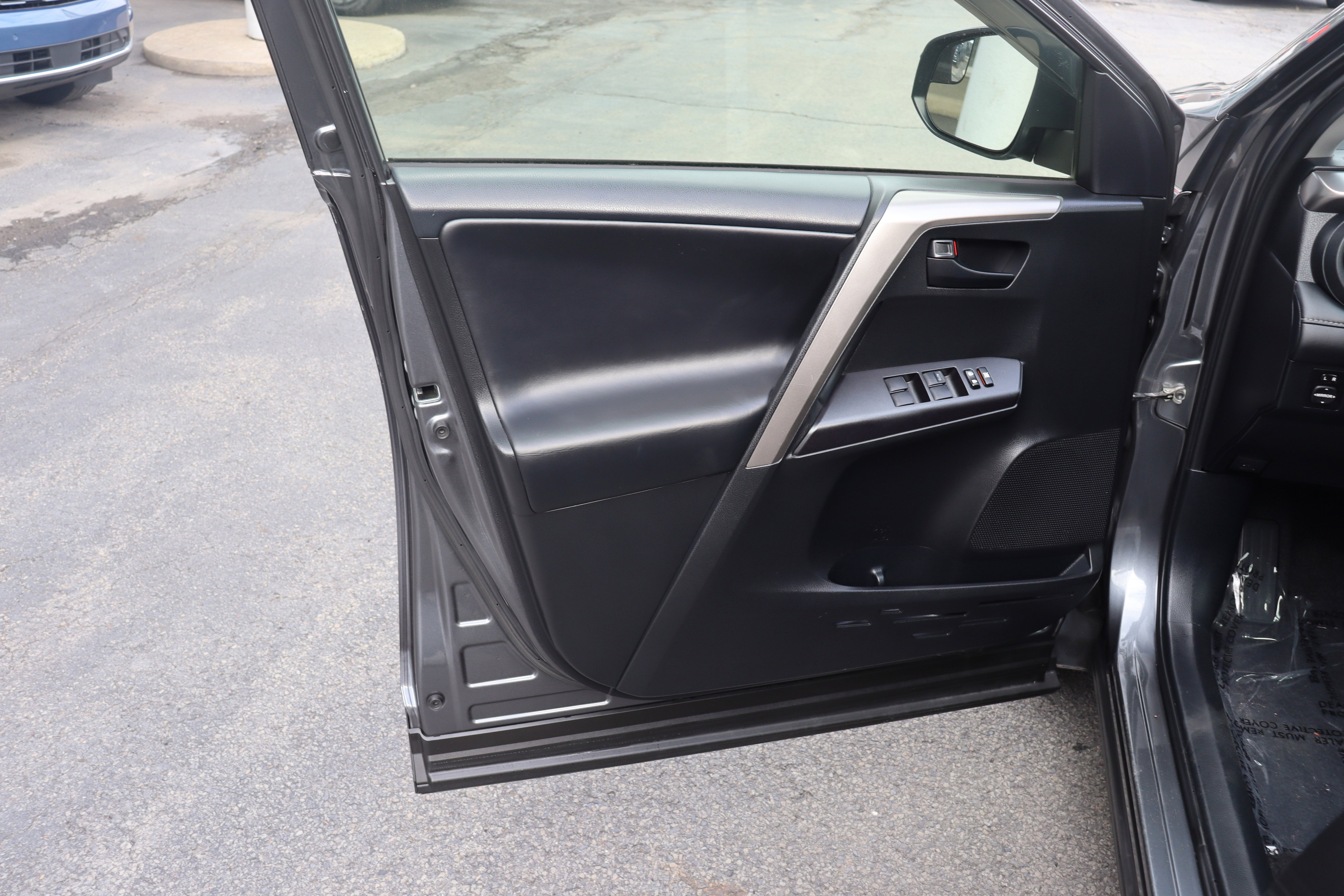 2018 Toyota RAV4 Hybrid LE Plus